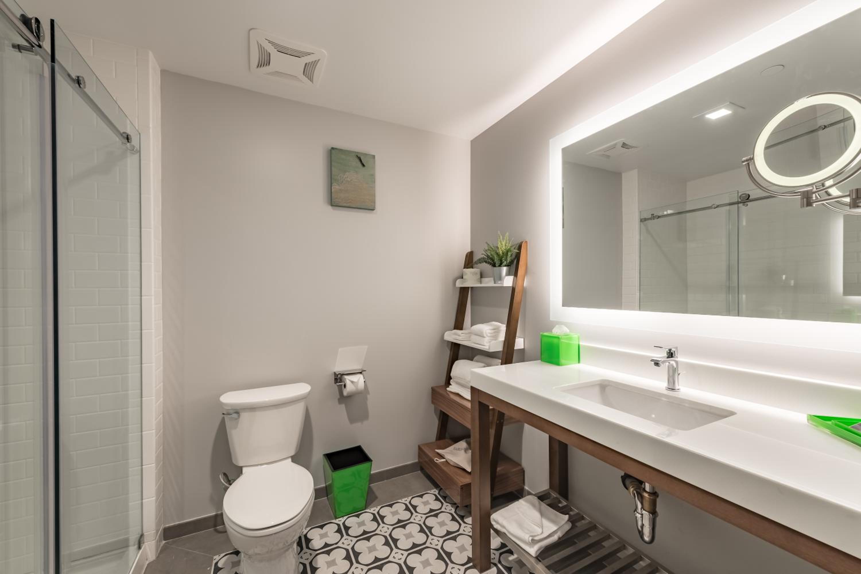 North Hollywood Vacations - Lexen Hotel - North Hollywood Near Universal Studios - Property Image 1