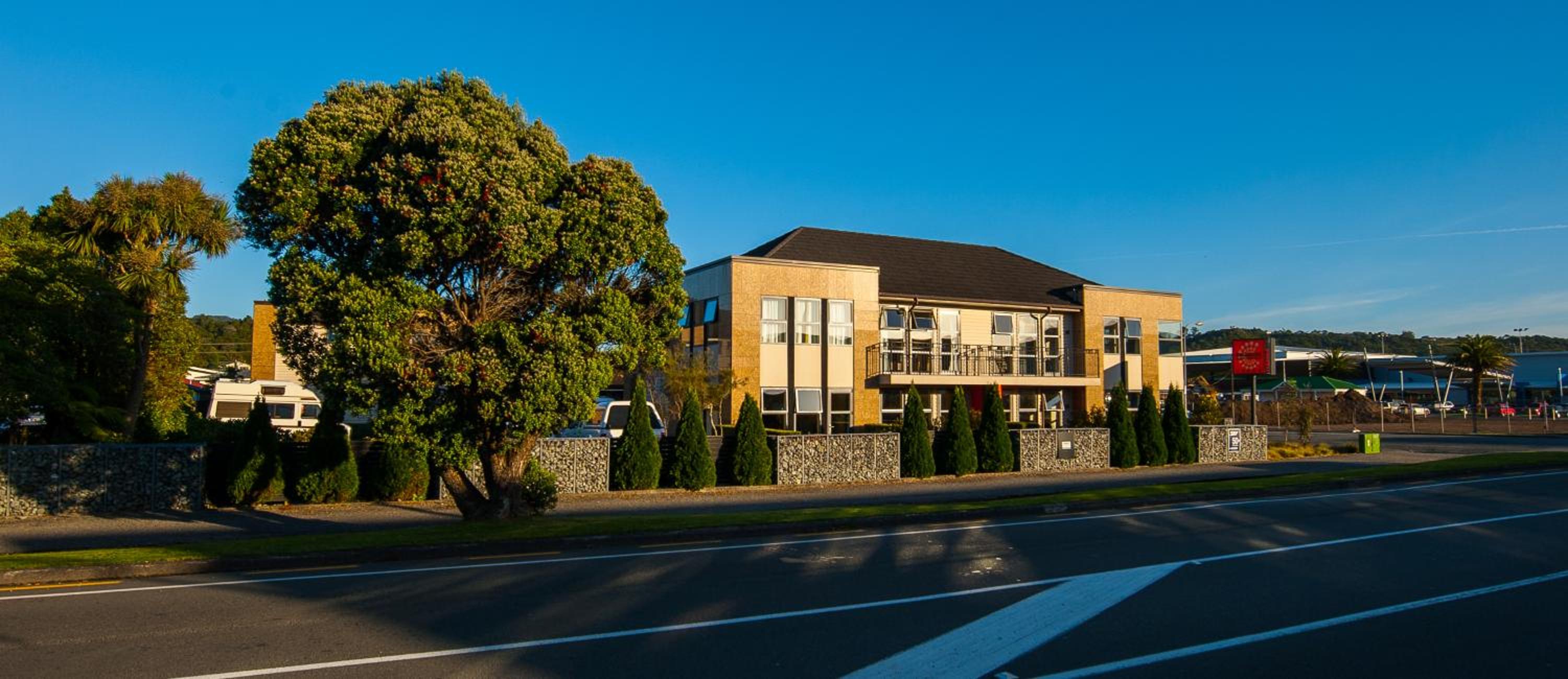Coleraine Suites & Apartments