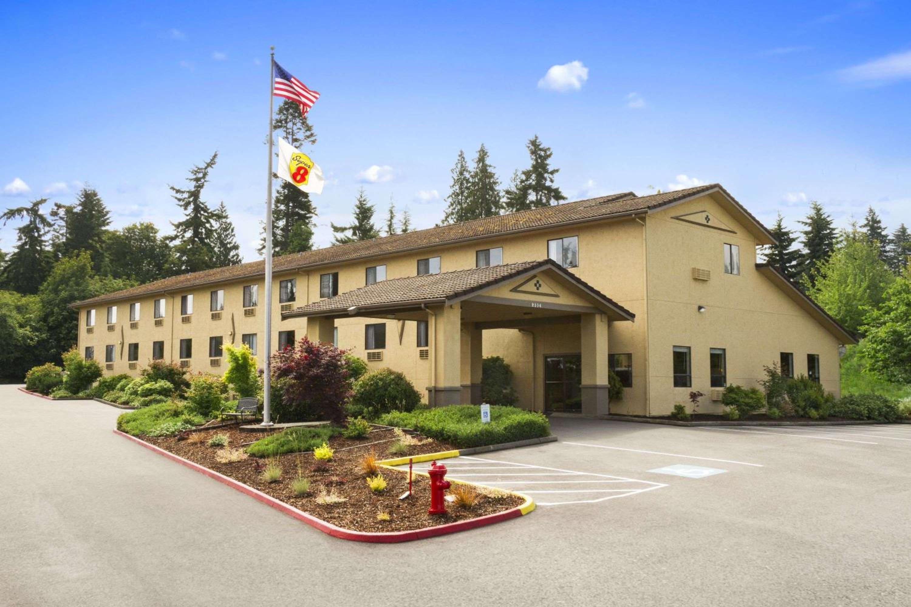 Super 8 by Wyndham Port Angeles at Olympic National Park view 2