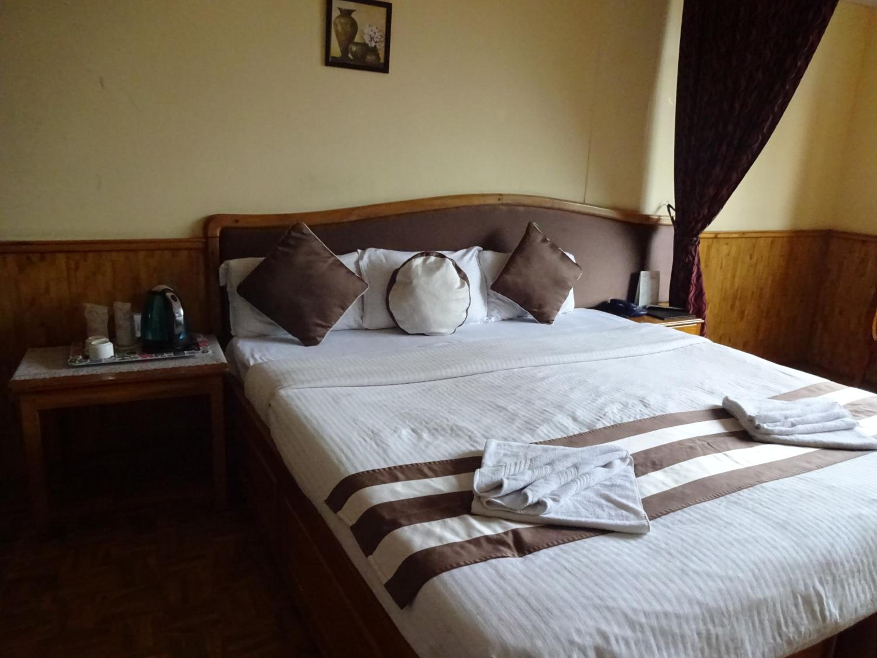 Jain Group Hotel Royal Residency view 4