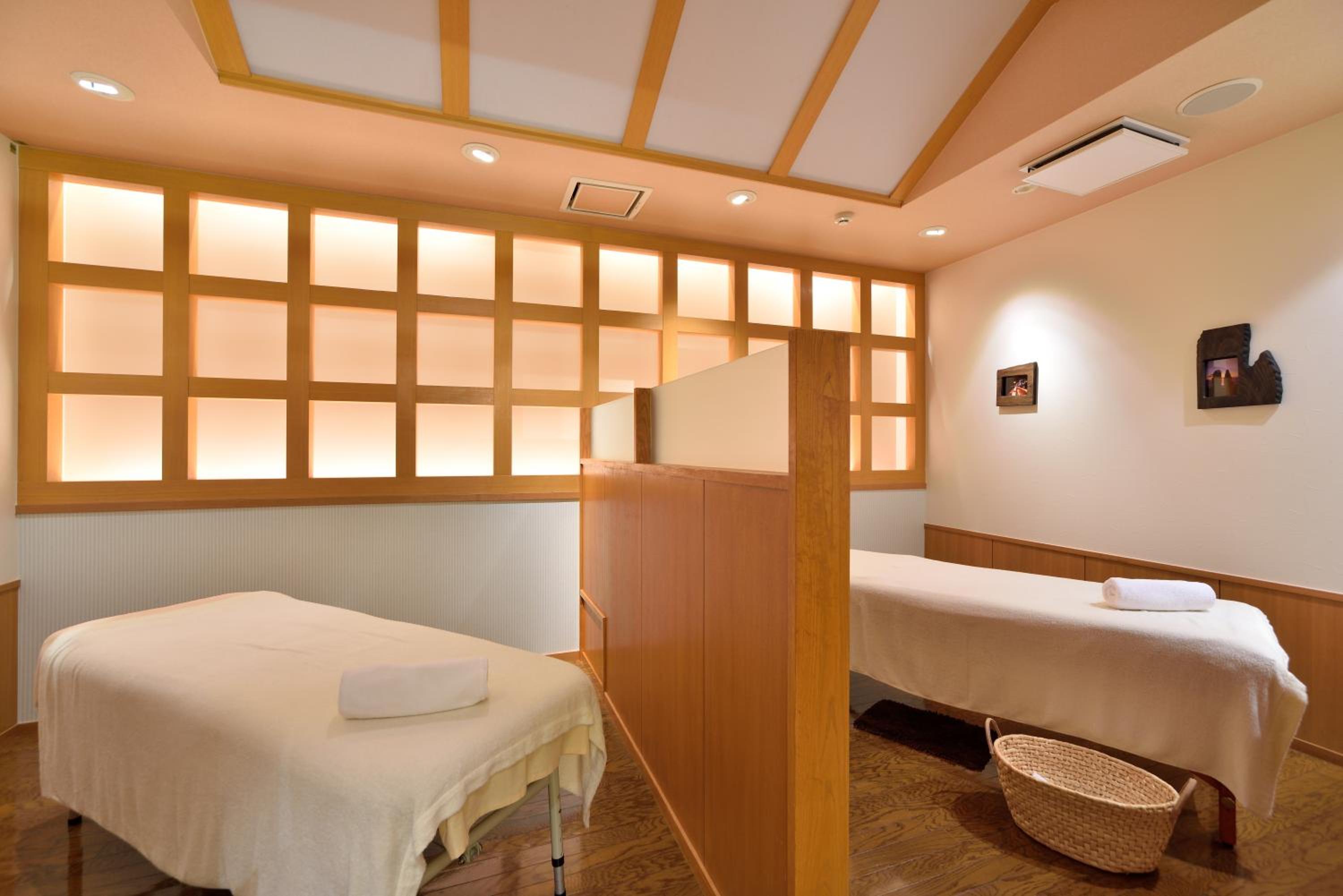 IZU RETREAT by Onko Chishin