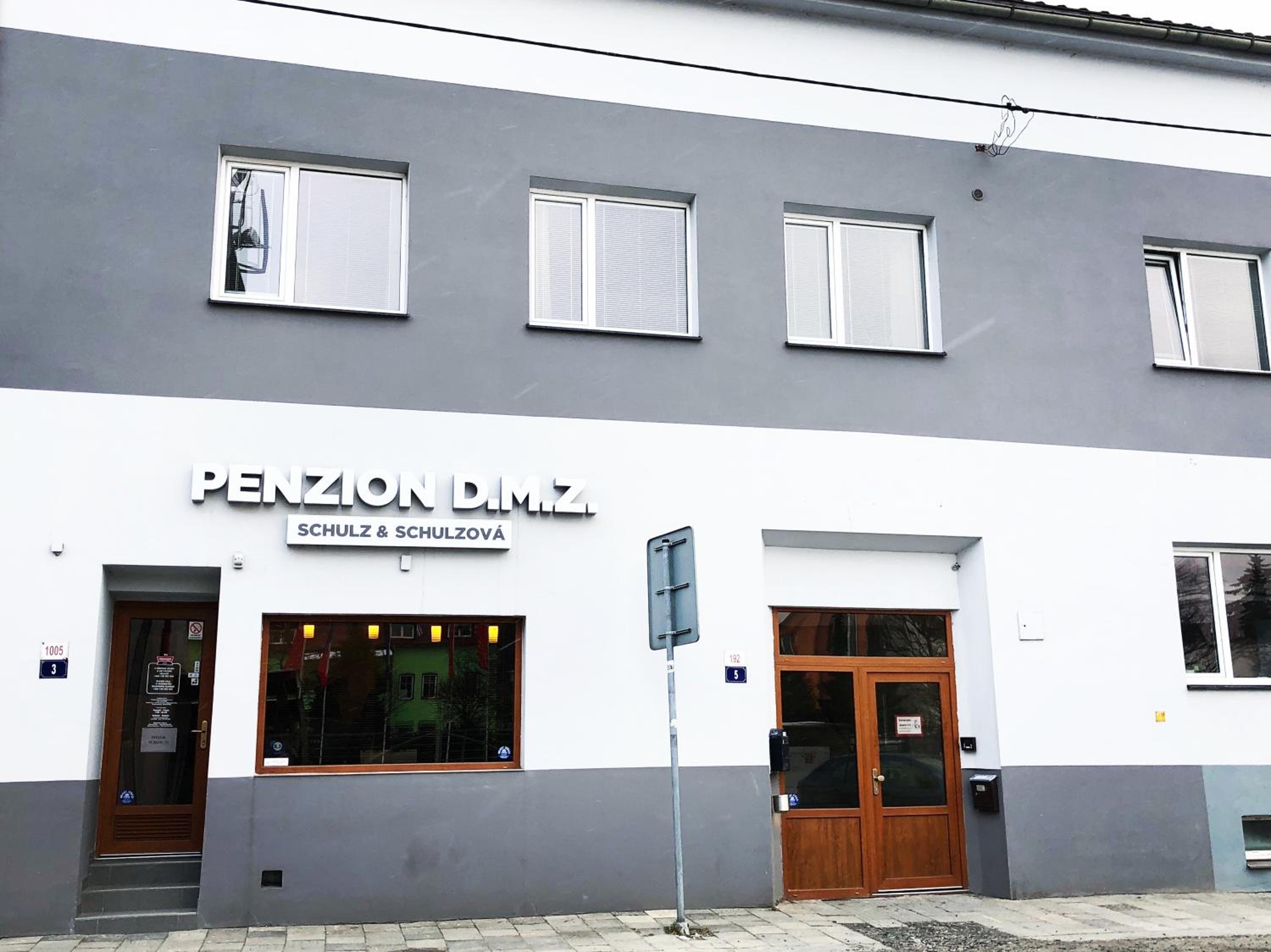 Penzion DMZ