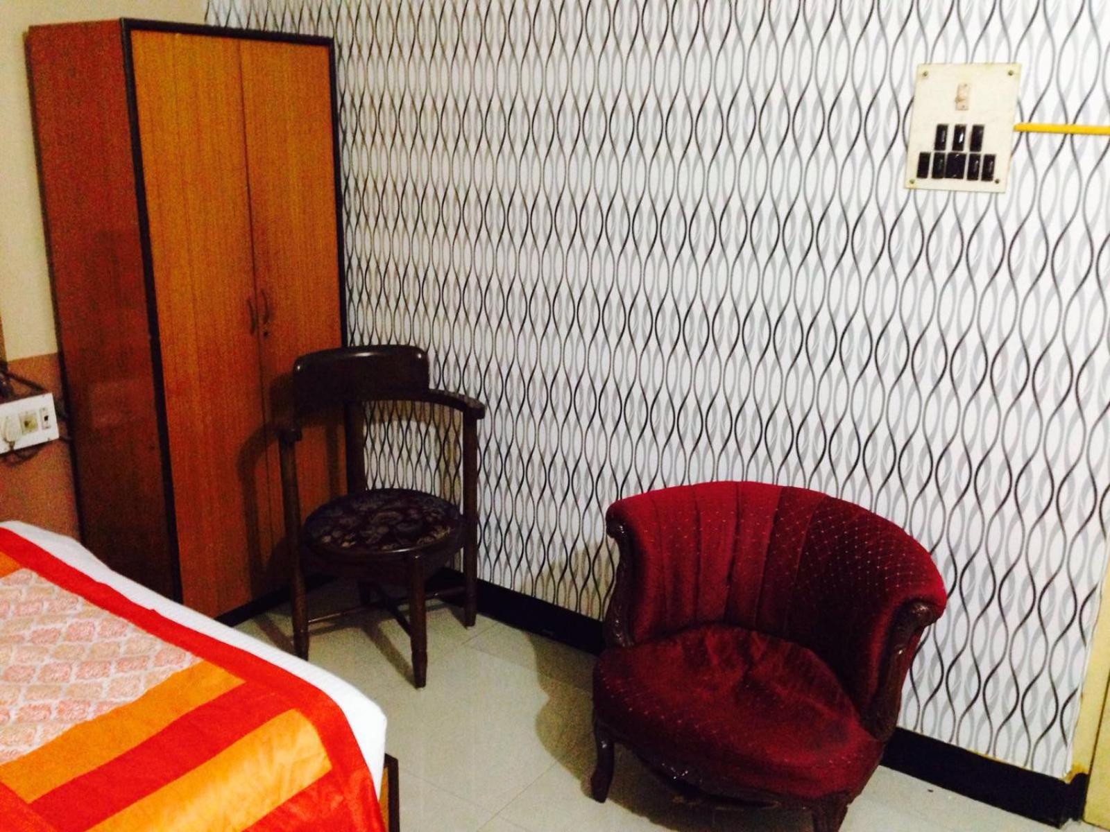 Hotel Bengal -100m from Park Circus 7 Point view 4