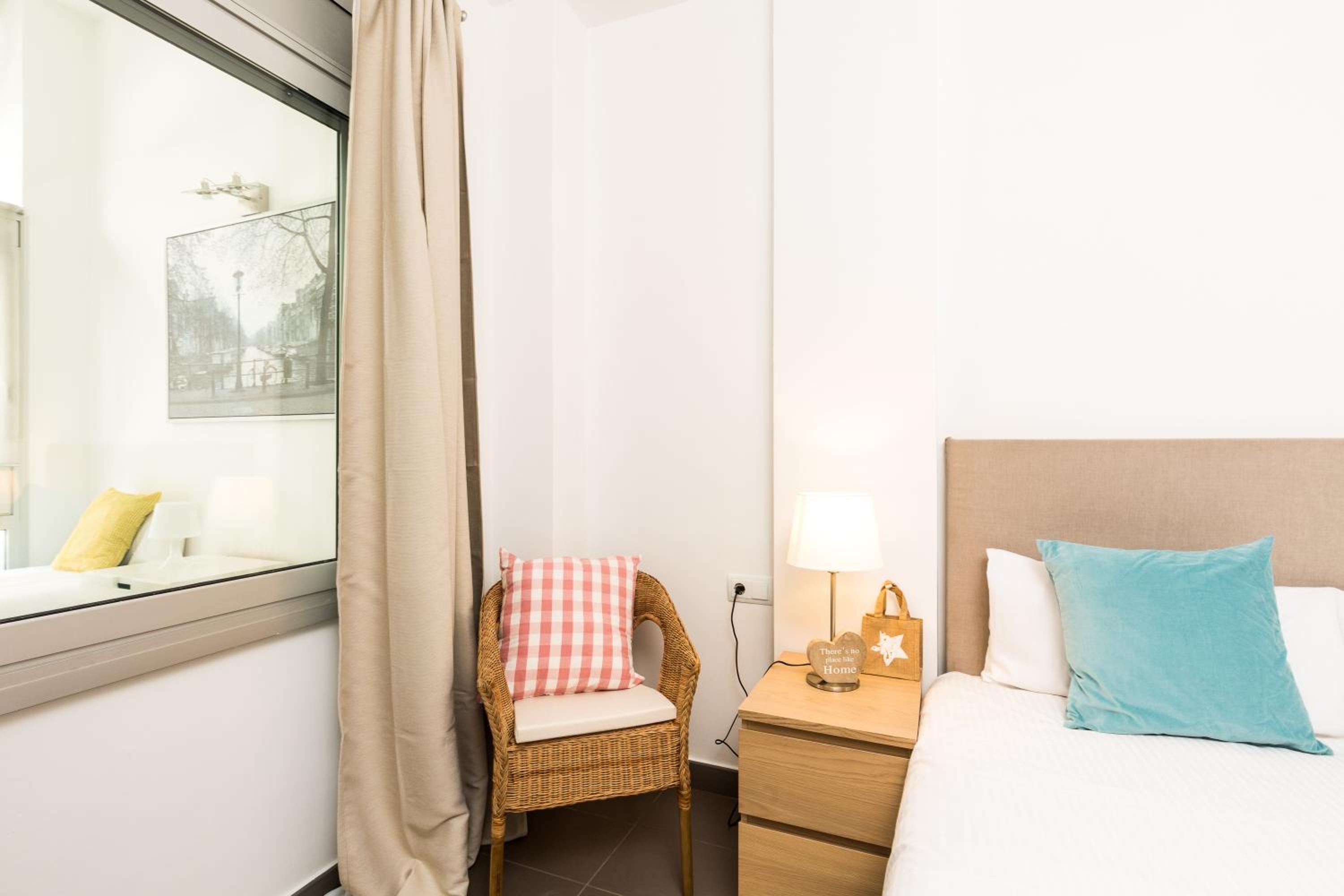 Apartamentos Cornellalux