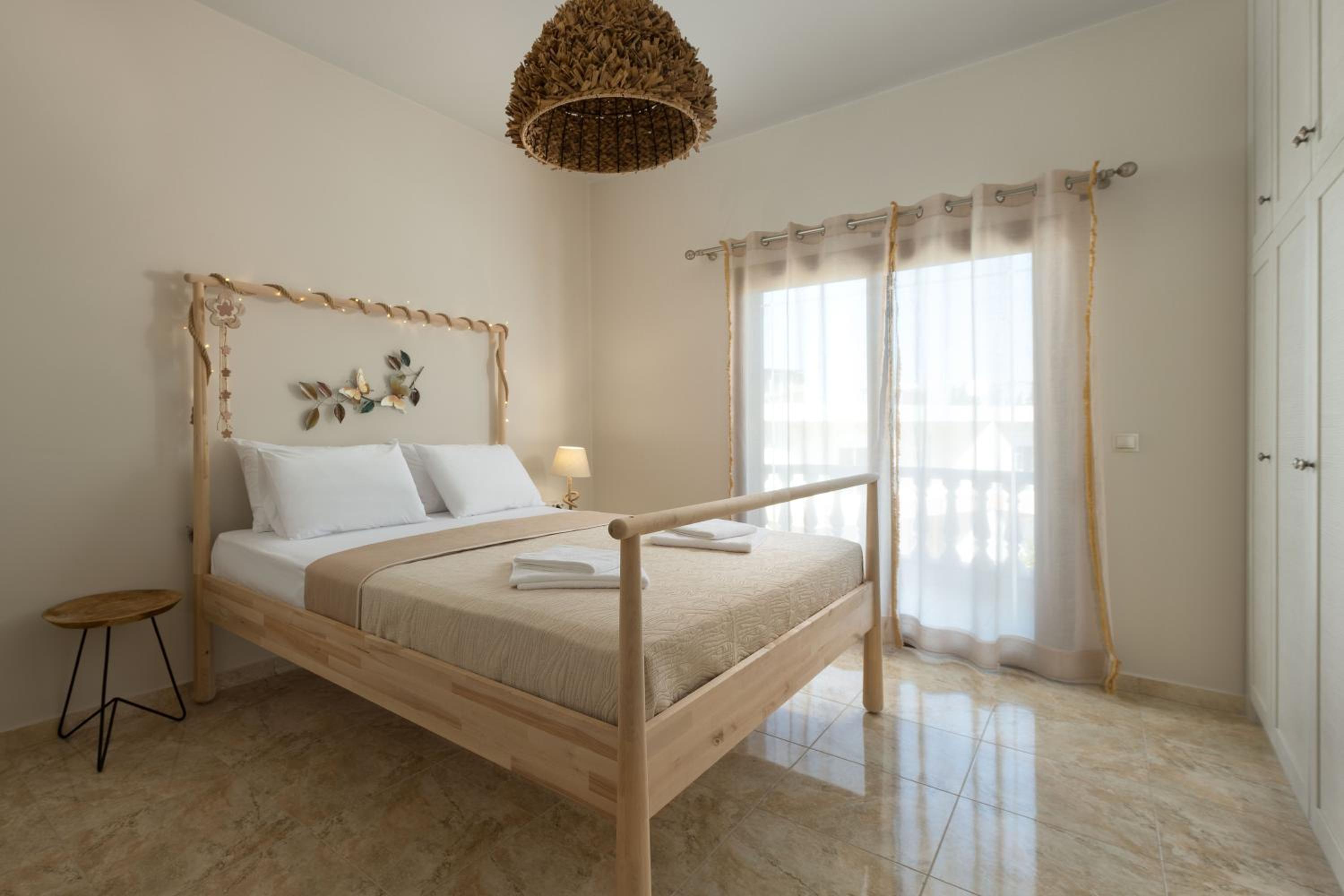 Evelyn Villa photo 2