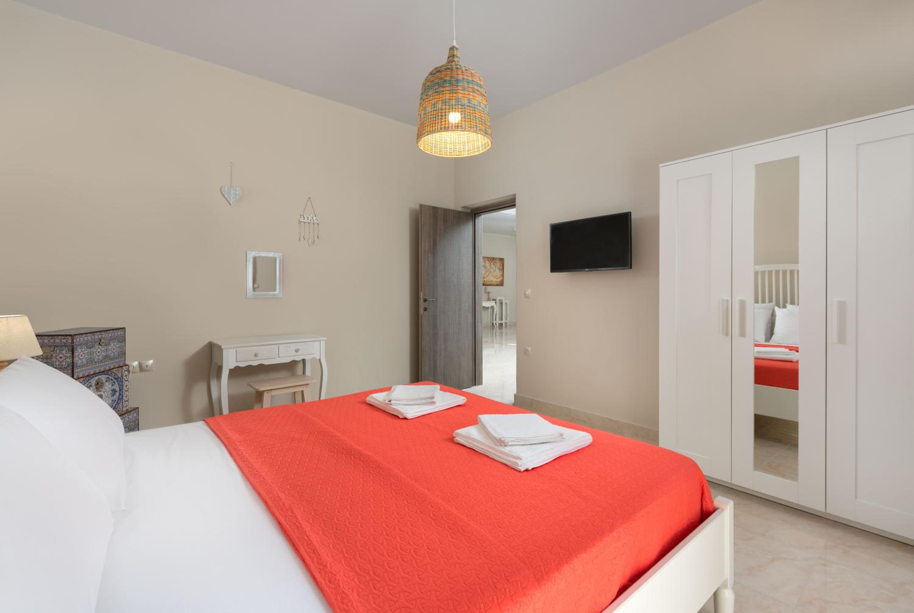 Evelyn Villa photo 3