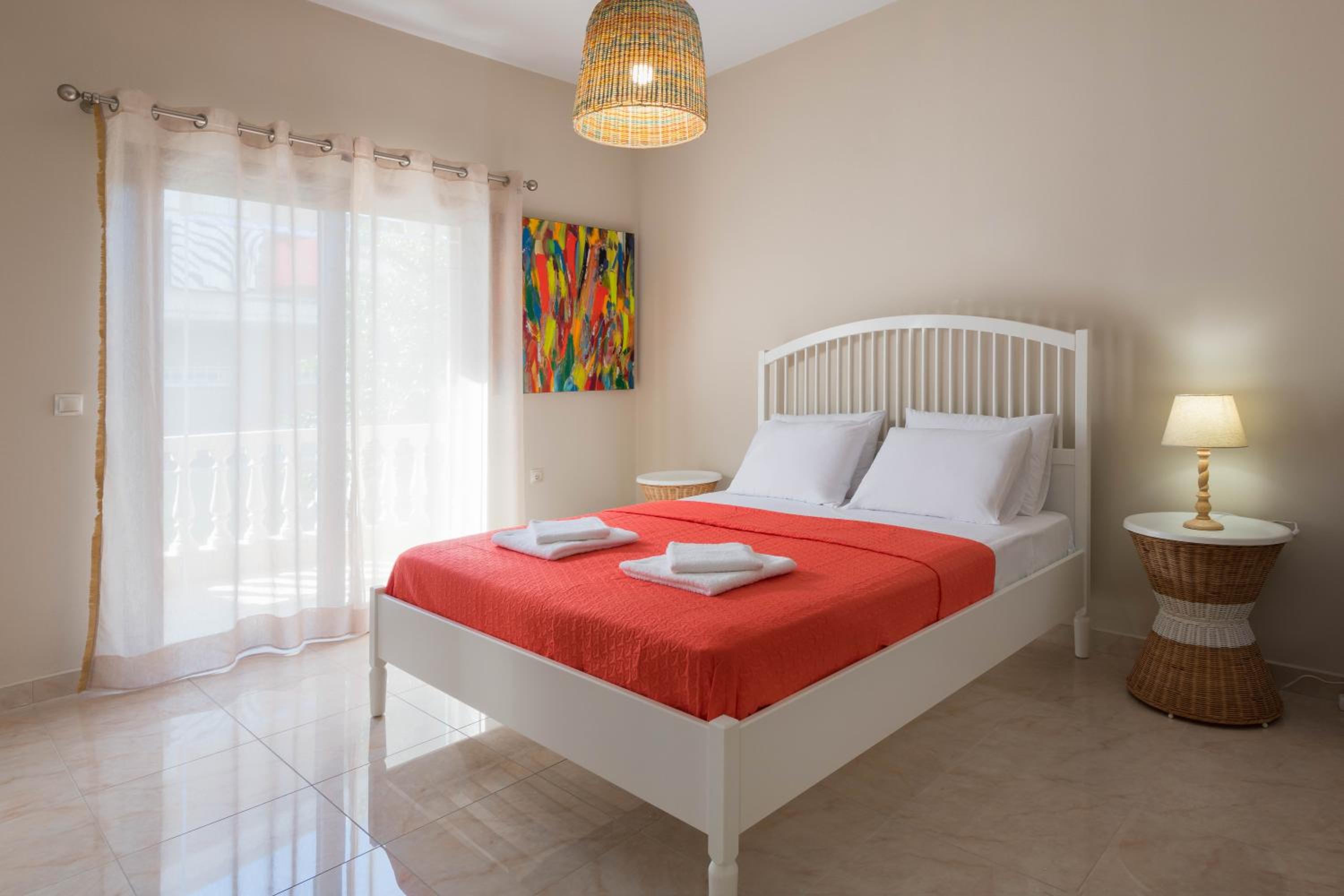 Evelyn Villa photo 4