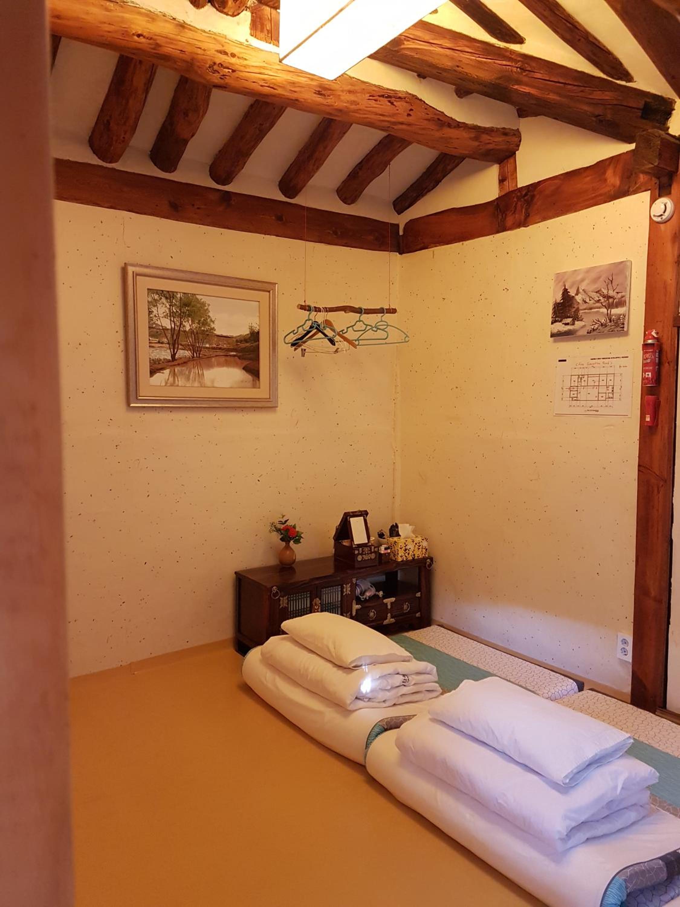 Gongsimga Hanok Guesthouse