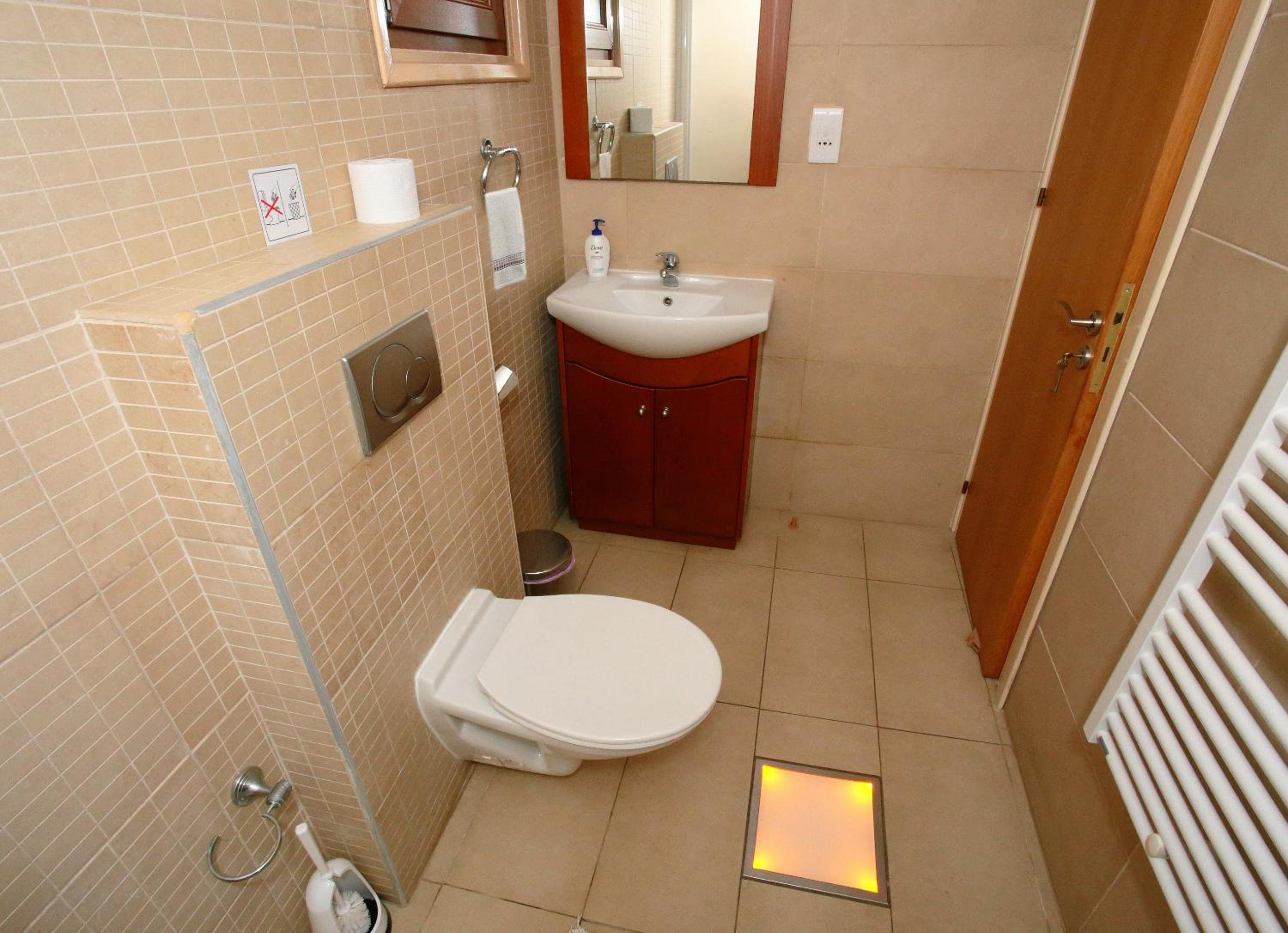 Ithaki Phinikoudes Apartment 307 view 3