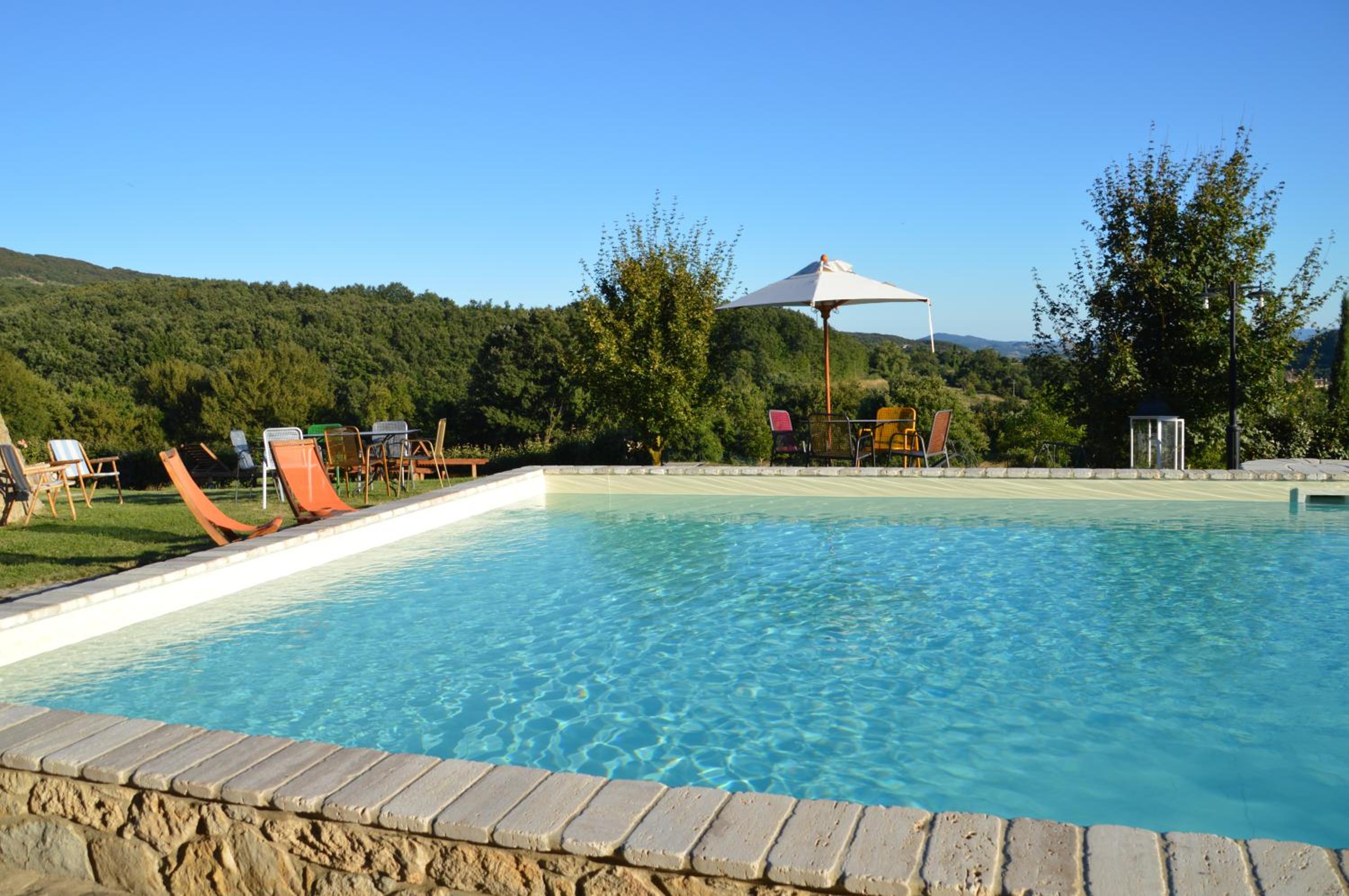 Il Borgo Del Lupo Relax Family Apartments in Tuscany with Restaurant & Swimming Pool