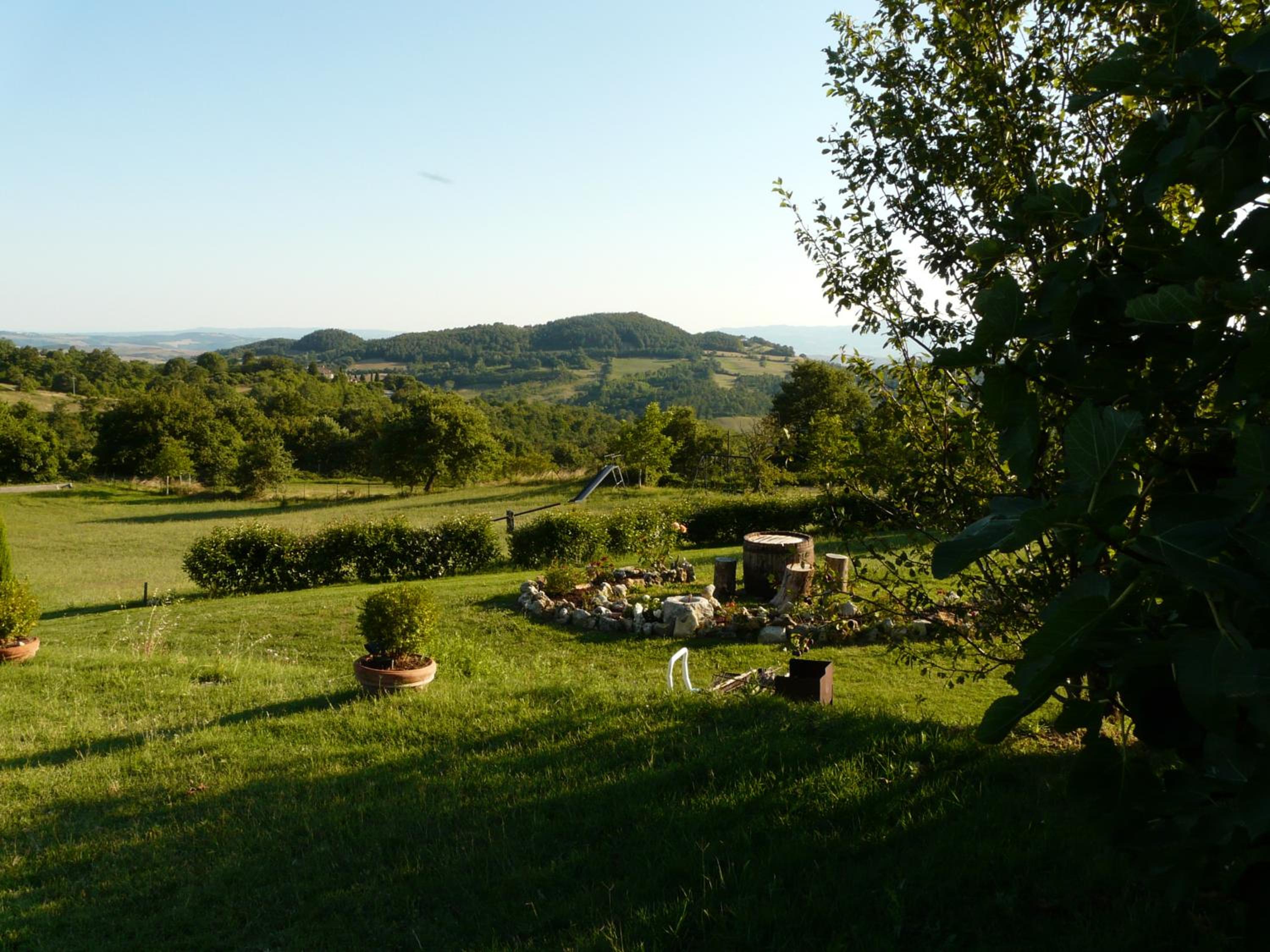 Il Borgo Del Lupo Relax Family Apartments in Tuscany with Restaurant & Swimming Pool