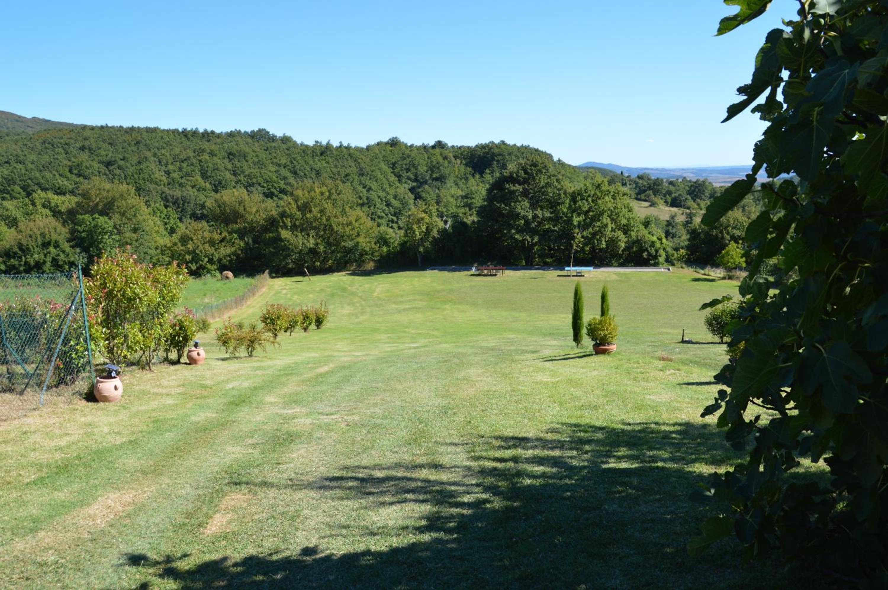 Il Borgo Del Lupo Relax Family Apartments in Tuscany with Restaurant & Swimming Pool