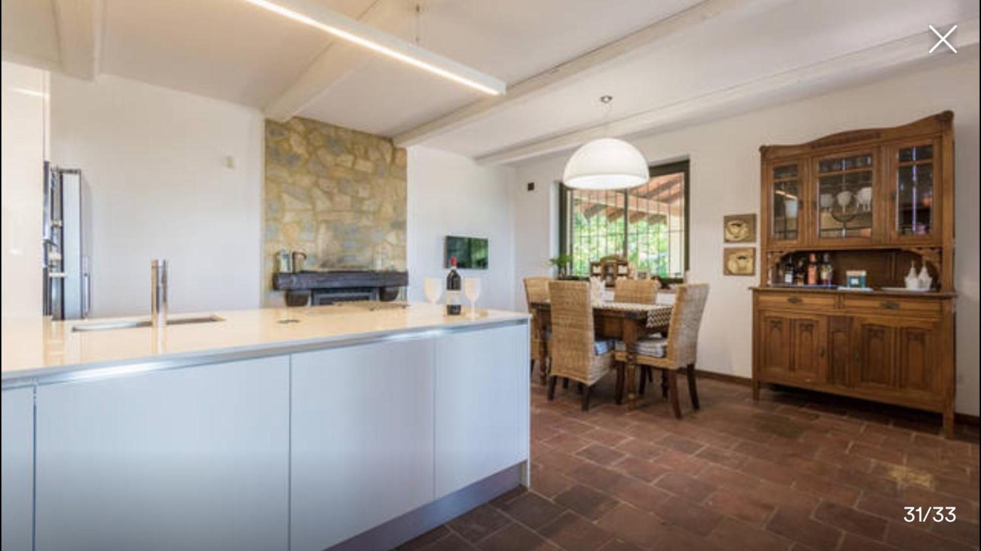 Piscina e relax nelle Langhe Villa Gaia