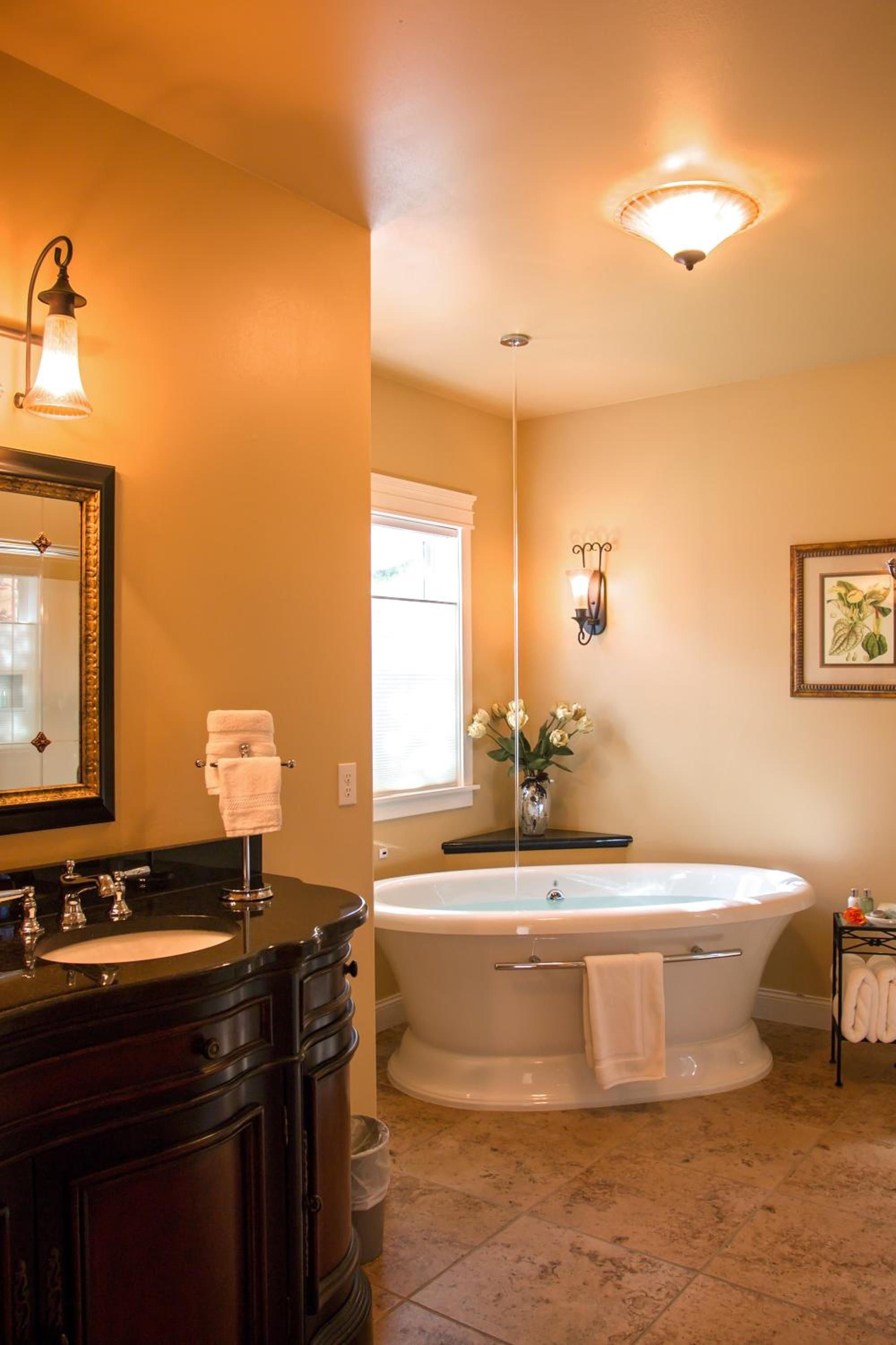 Summer Creek Inn