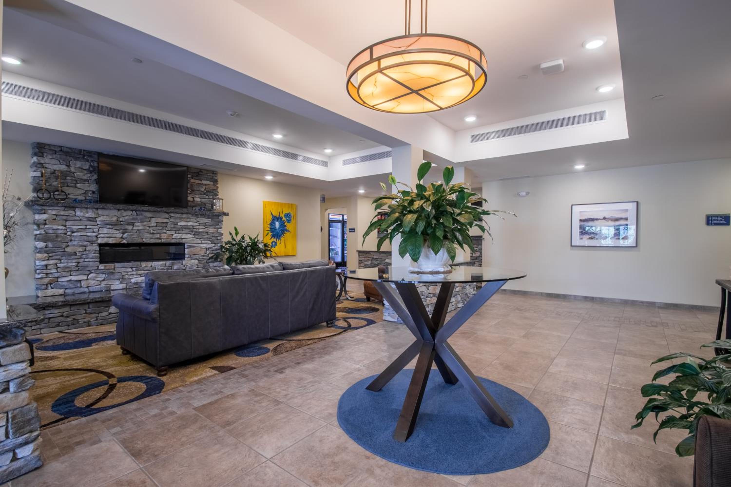 Creekstone Inn & Suites - St Marys