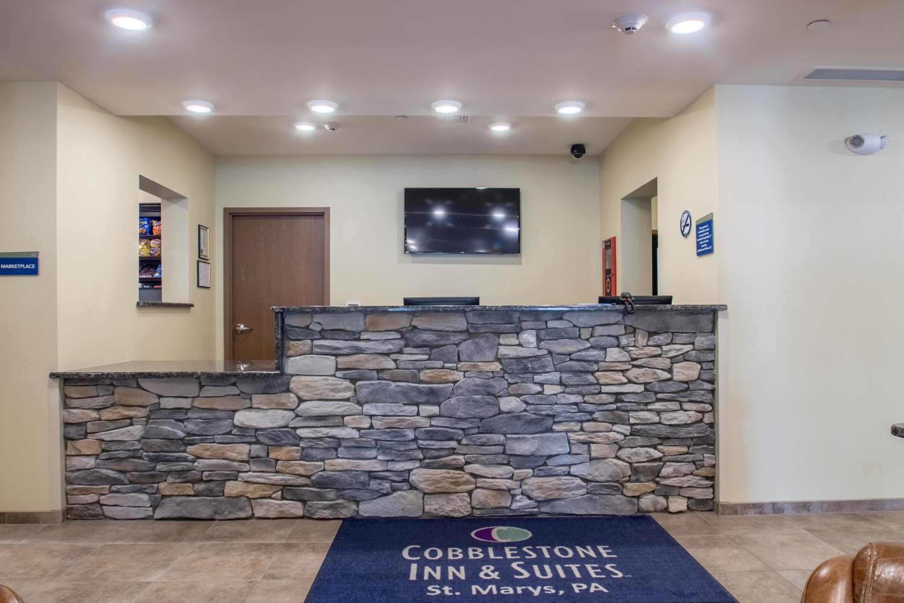 Creekstone Inn & Suites - St Marys