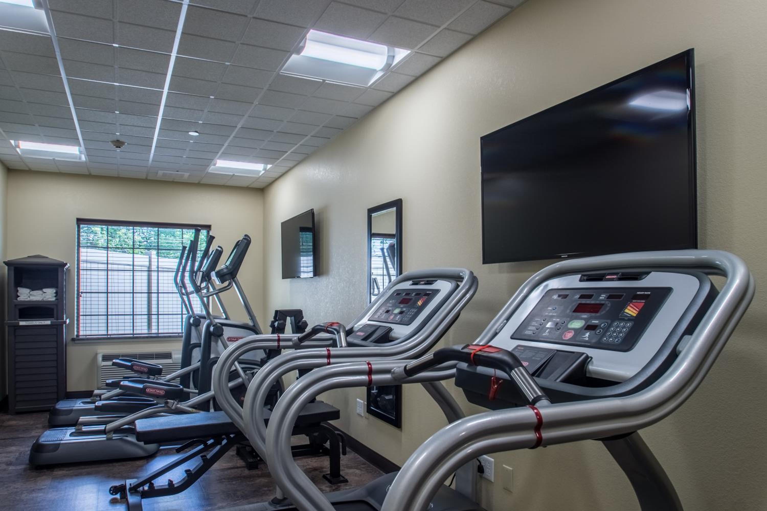 Creekstone Inn & Suites - St Marys