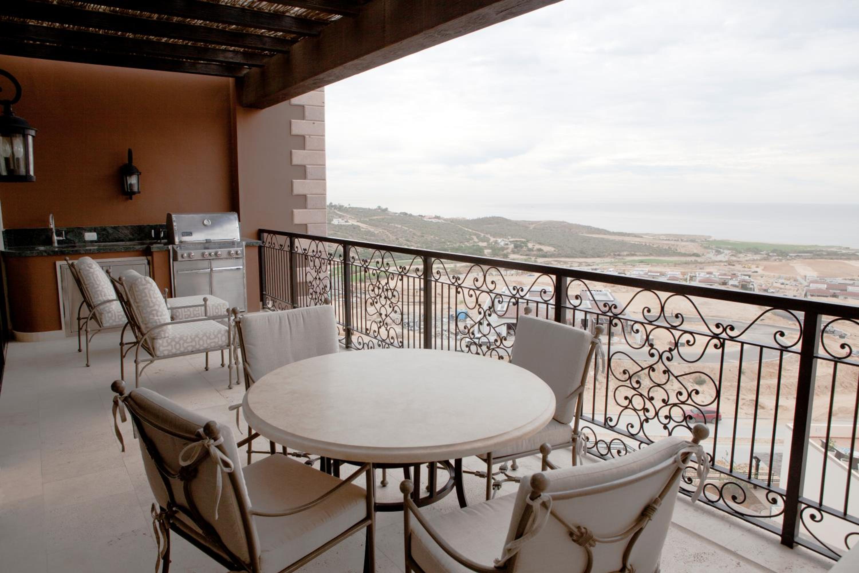 Quivira Los Cabos Condos and Homes -Vacation Rentals