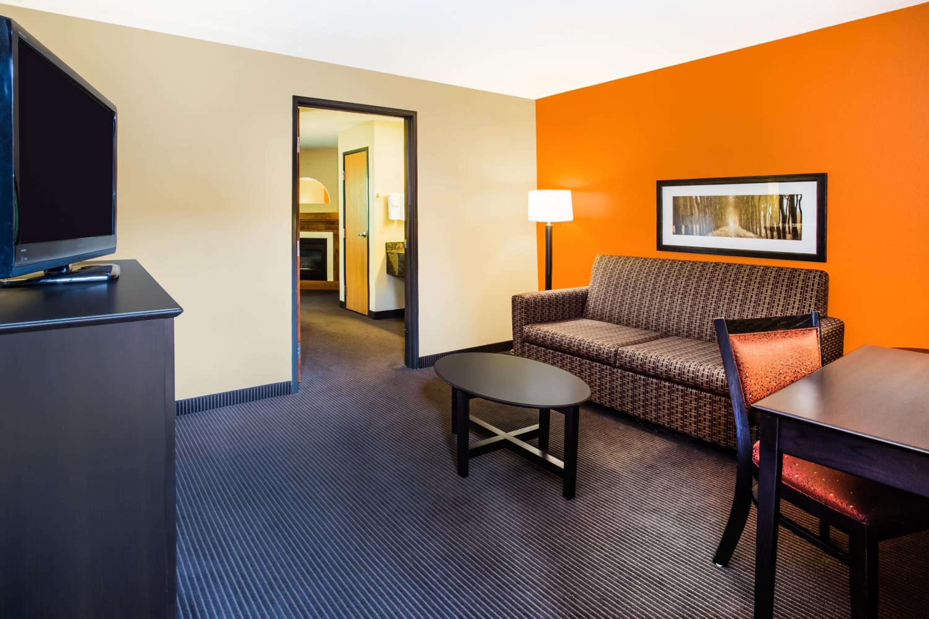AmericInn by Wyndham Menomonie