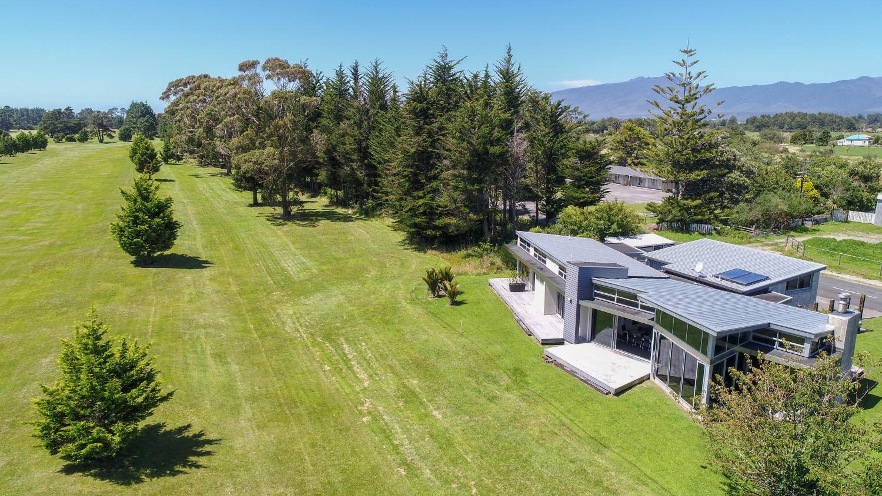 The Links Carters Beach Apartments view 2