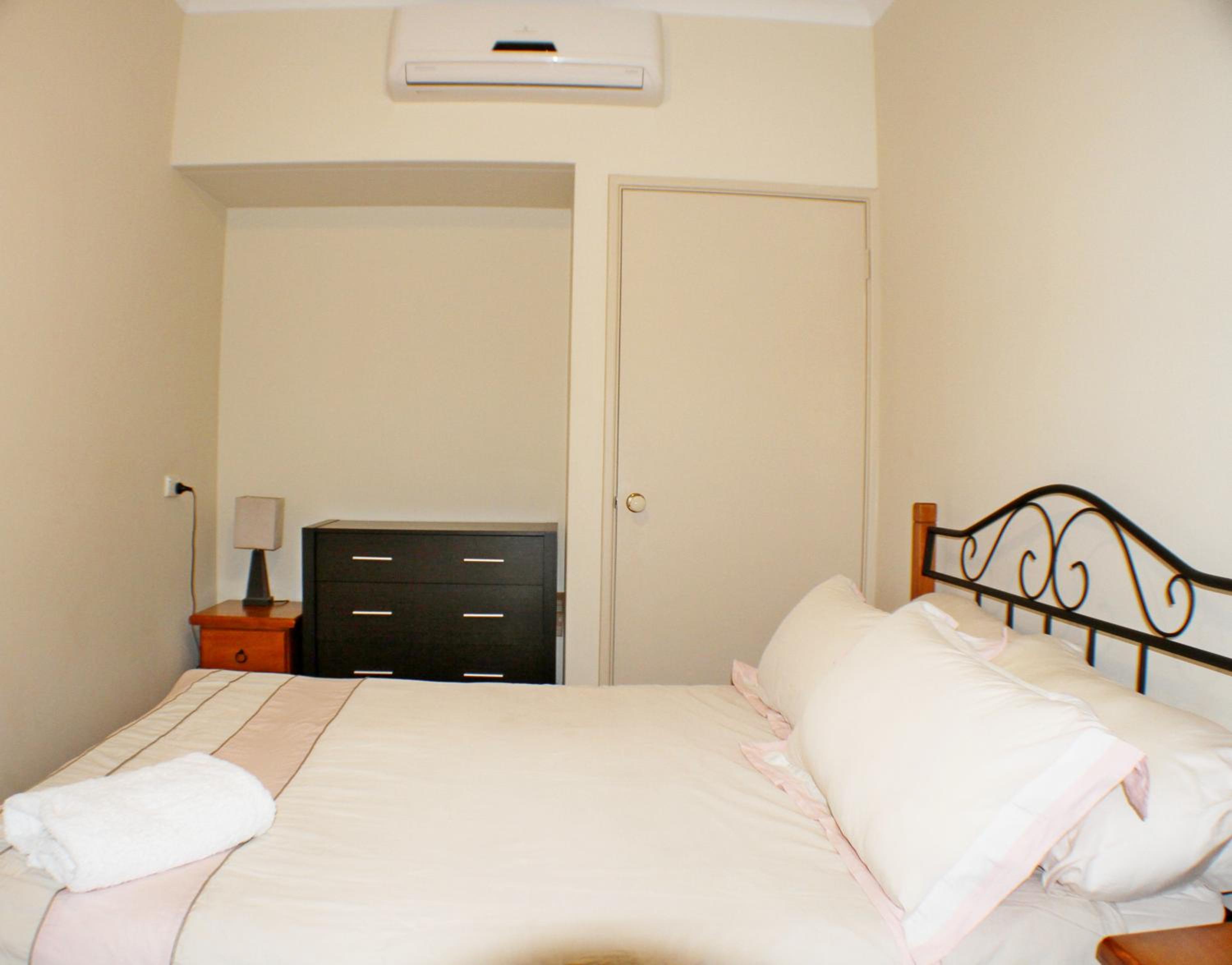 Geraldton Luxury Retreat 2 with free Streaming