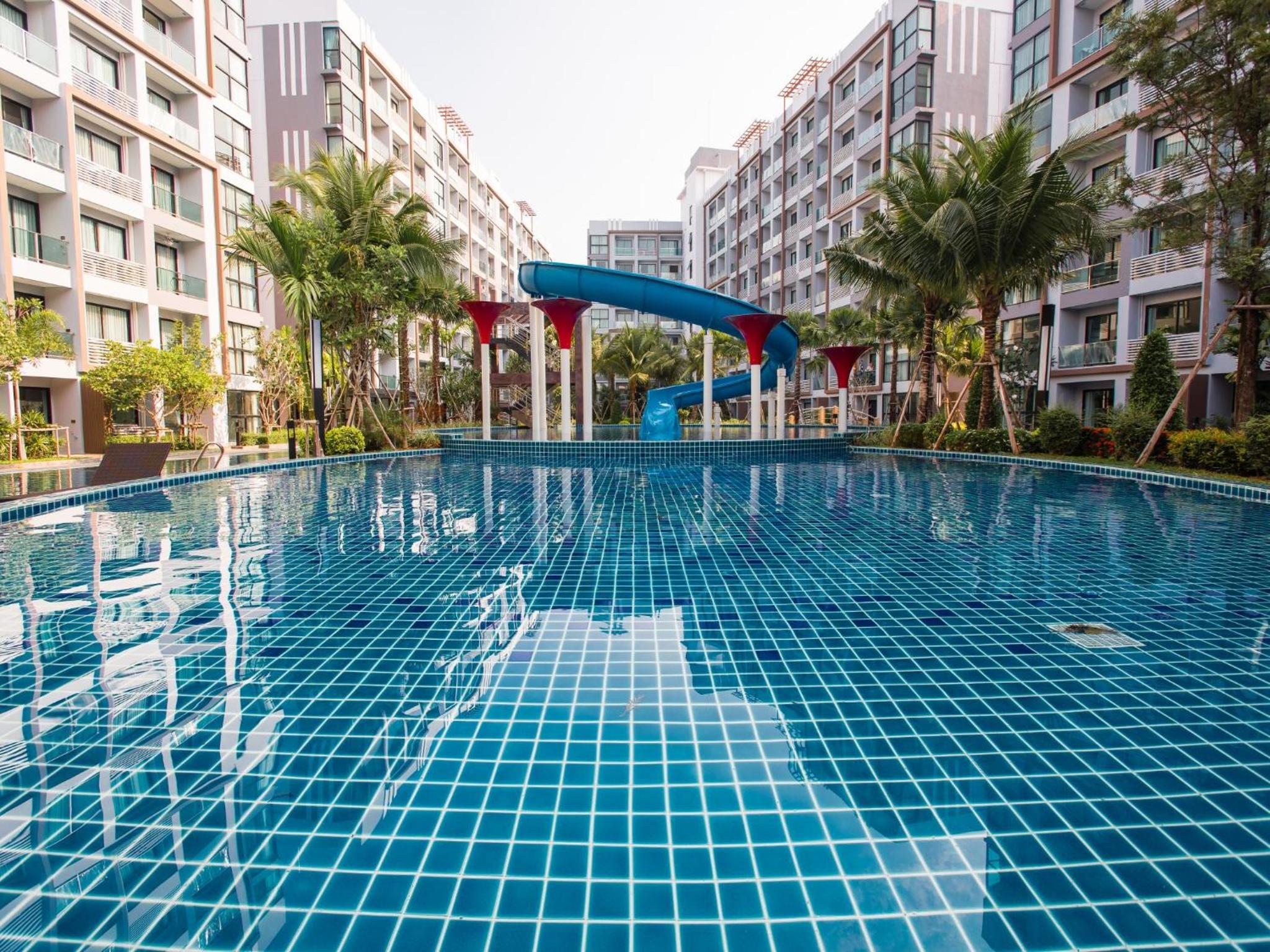 Dusit Grand Park