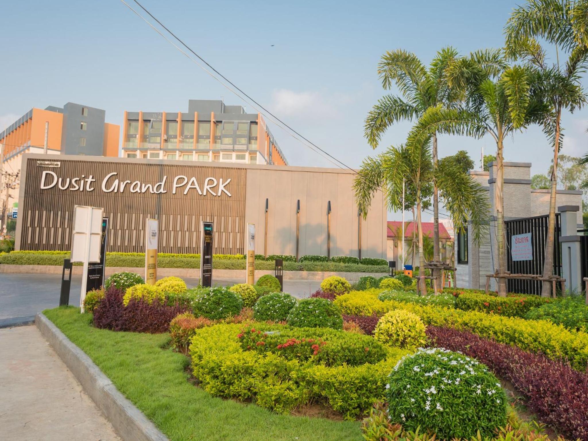 Dusit Grand Park