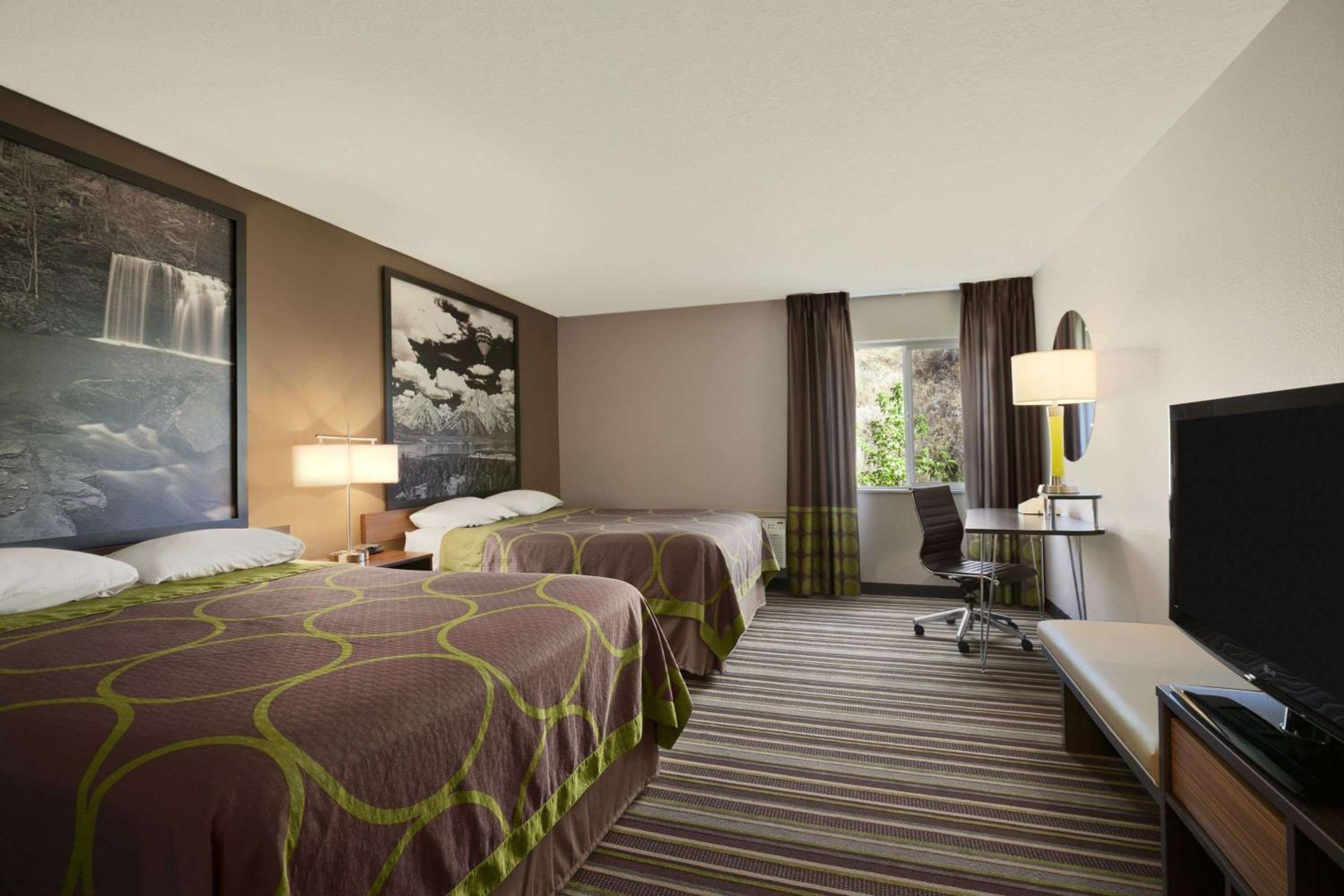 Pocatello Vacations - Super 8 by Wyndham Pocatello - Property Image 4