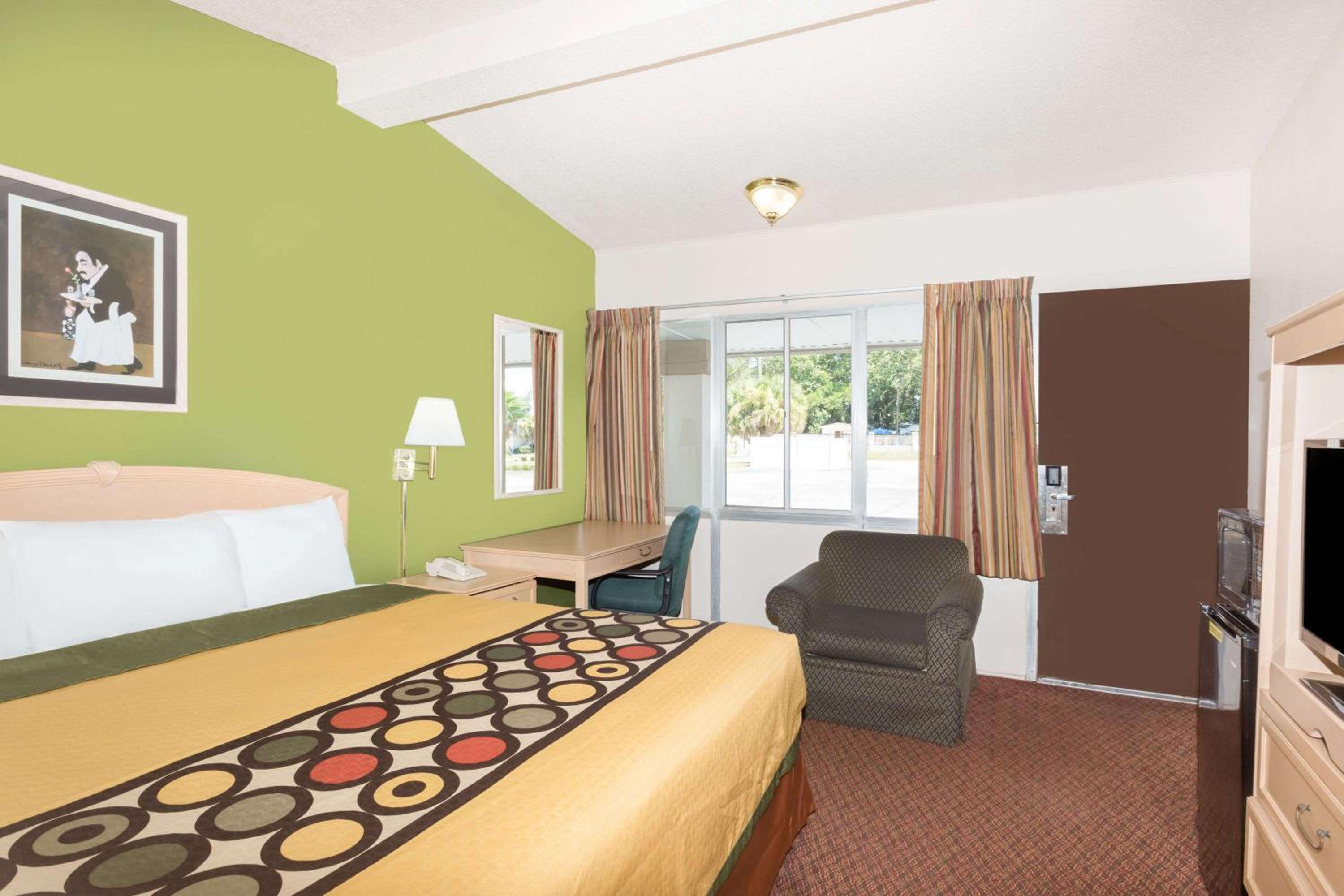 Statesboro Vacations - Knights Inn Statesboro - Property Image 10