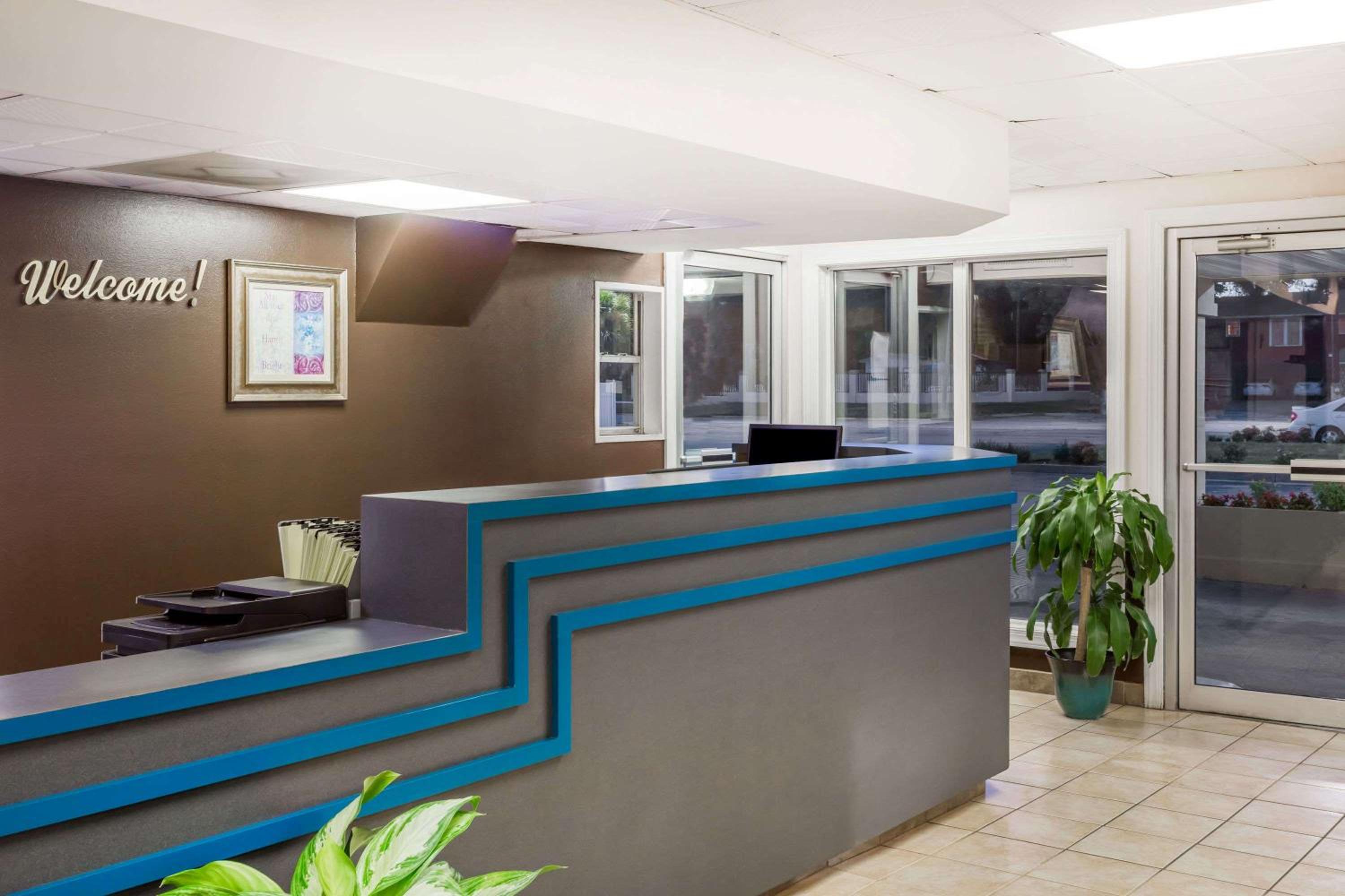 Statesboro Vacations - Knights Inn Statesboro - Property Image 2