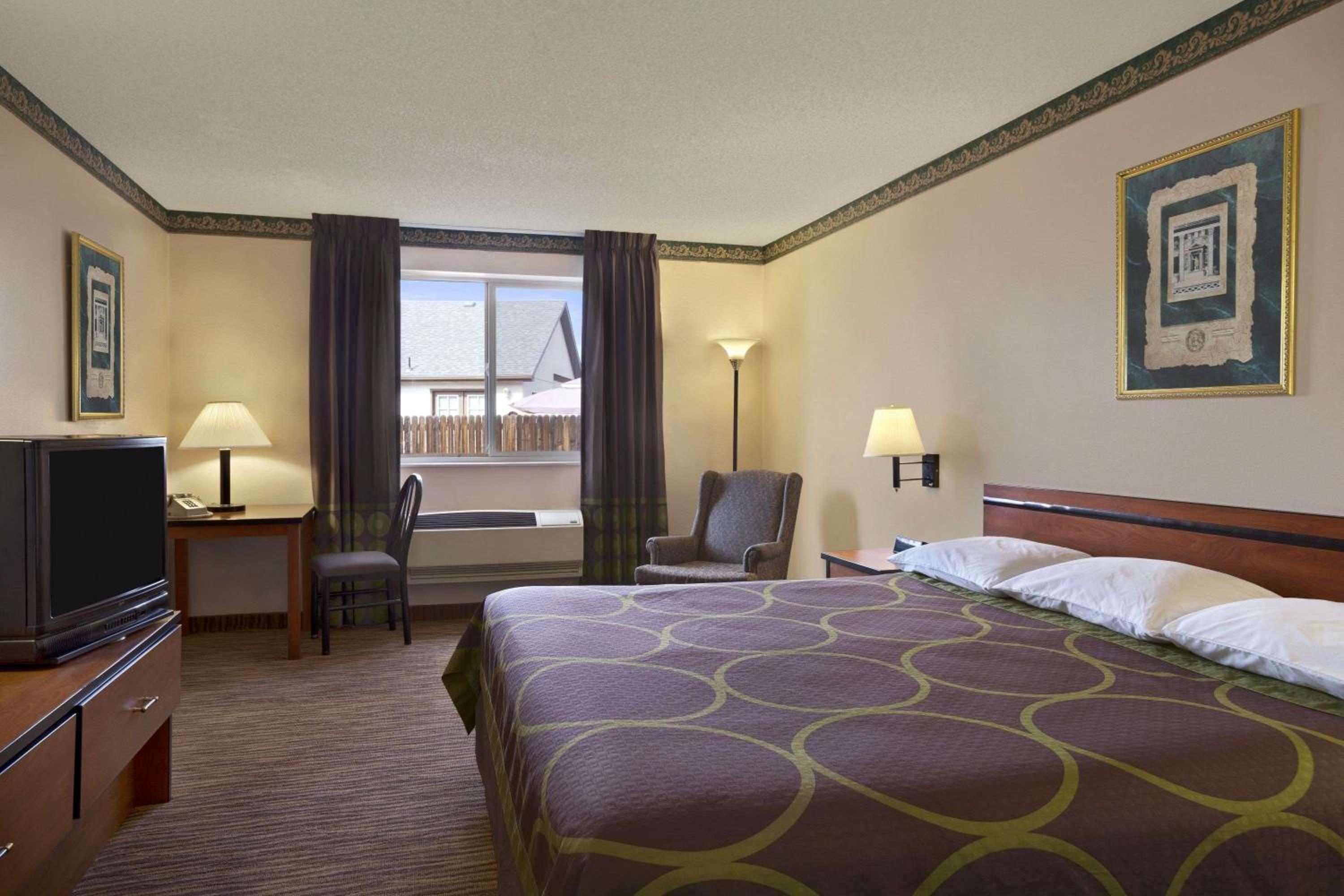 Super 8 by Wyndham Colorado Springs Airport view 4