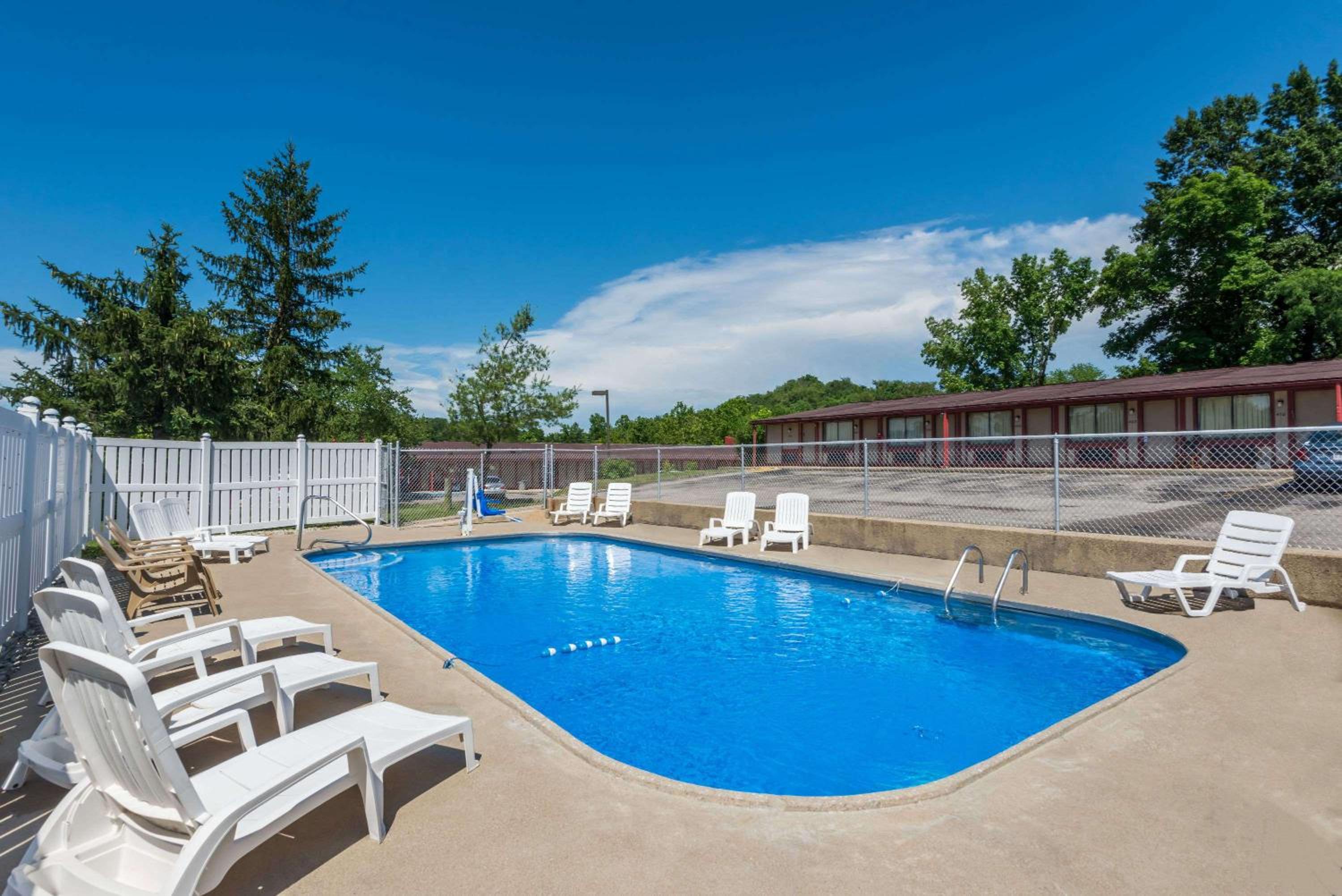 Knights Inn Ashland view 2
