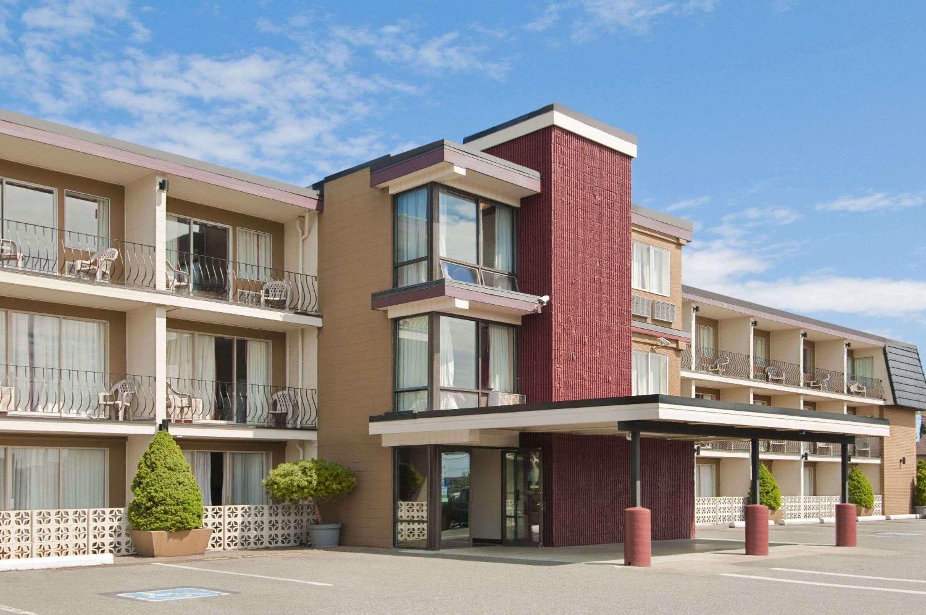 Nanaimo Vacations - Travelodge by Wyndham Nanaimo - Property Image 1