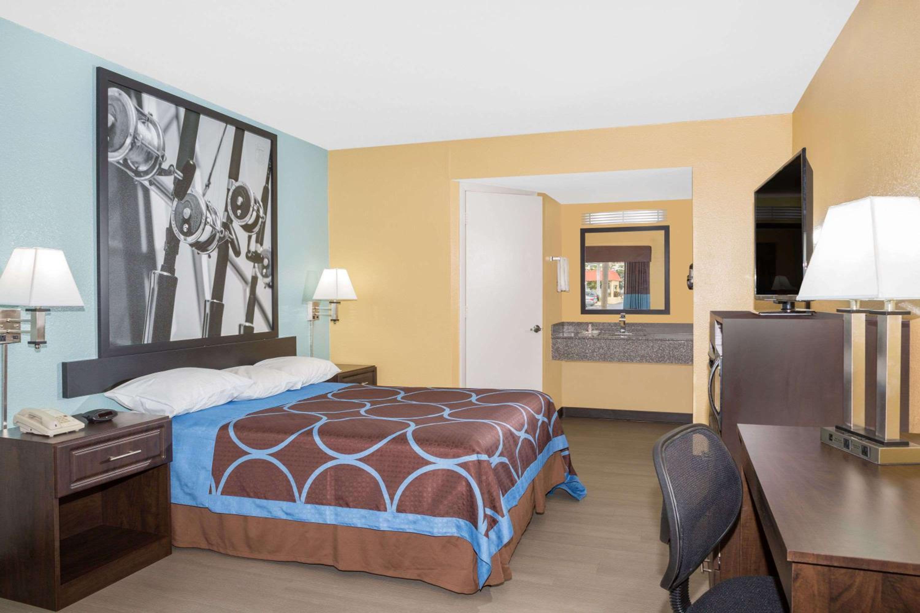Super 8 by Wyndham Sarasota Near Siesta Key, Zdjęcie 33