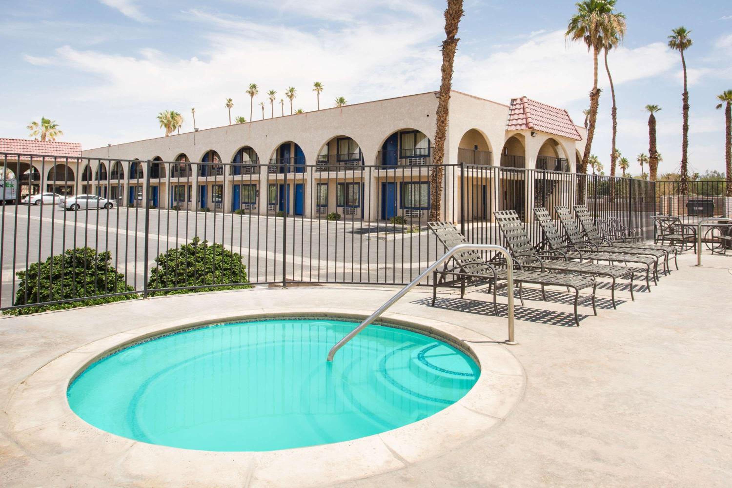 Travelodge by Wyndham Indio - Property Image 13