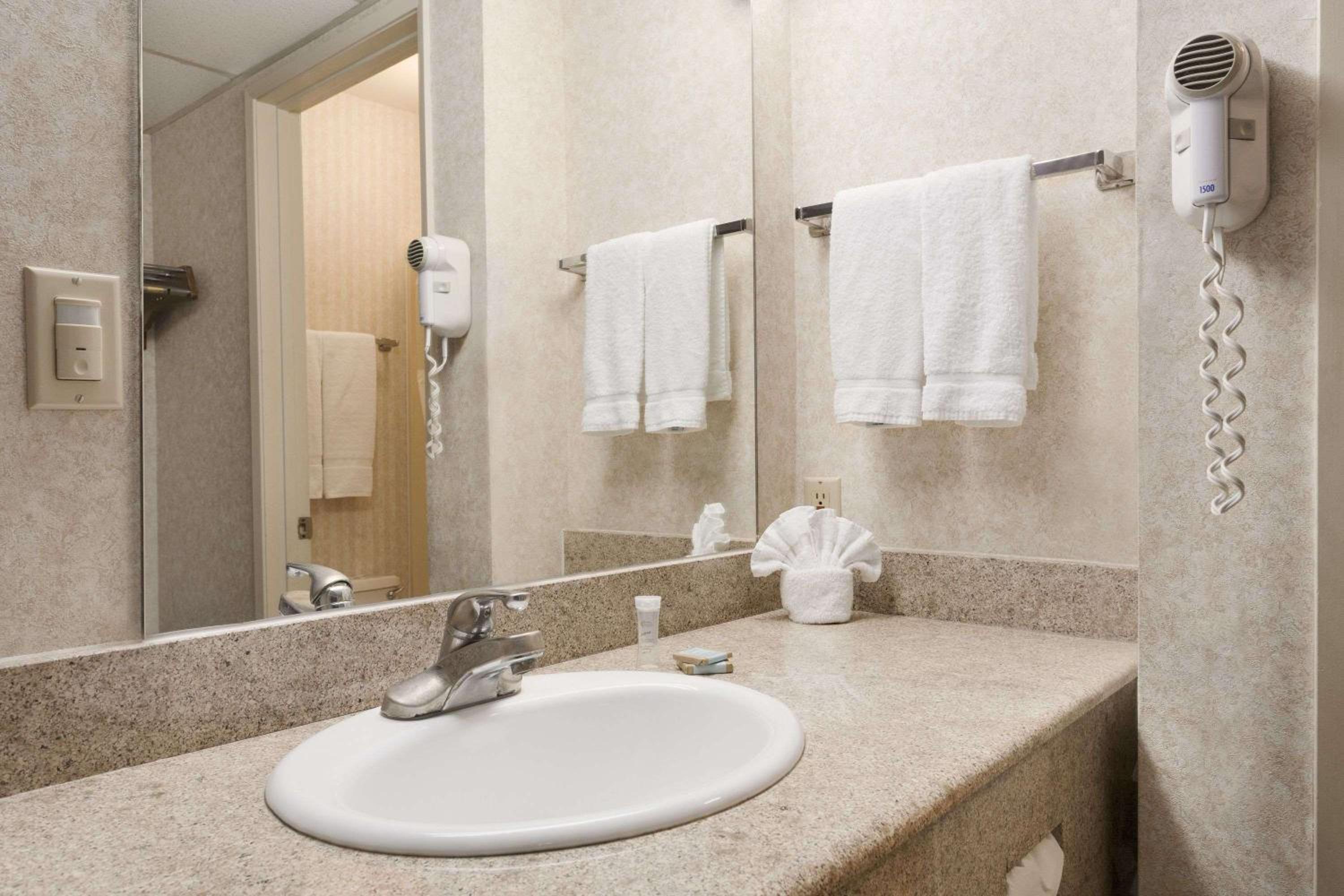 Triplodge of Santa Clarita - Property Image 12