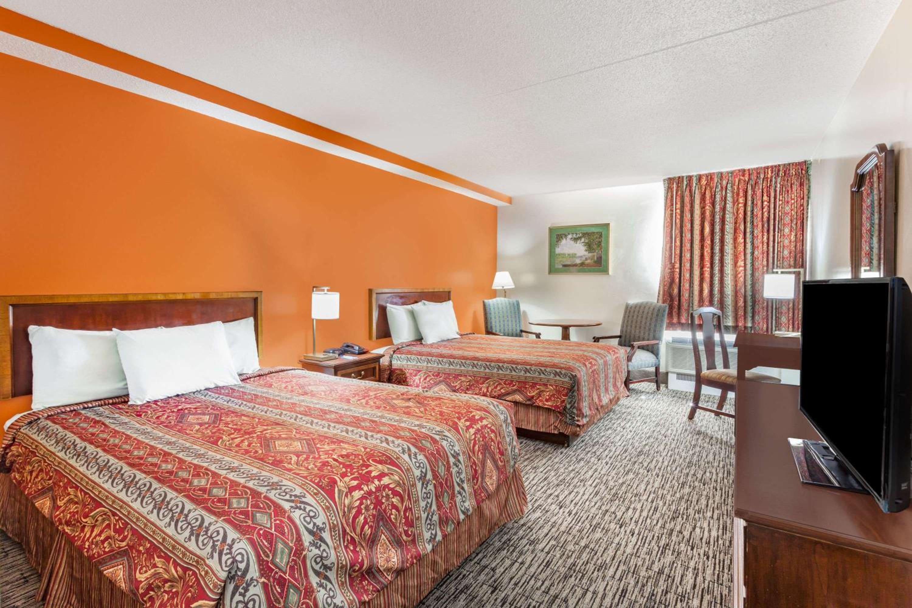 Winchester Vacations - Travelodge by Wyndham Winchester - Property Image 11