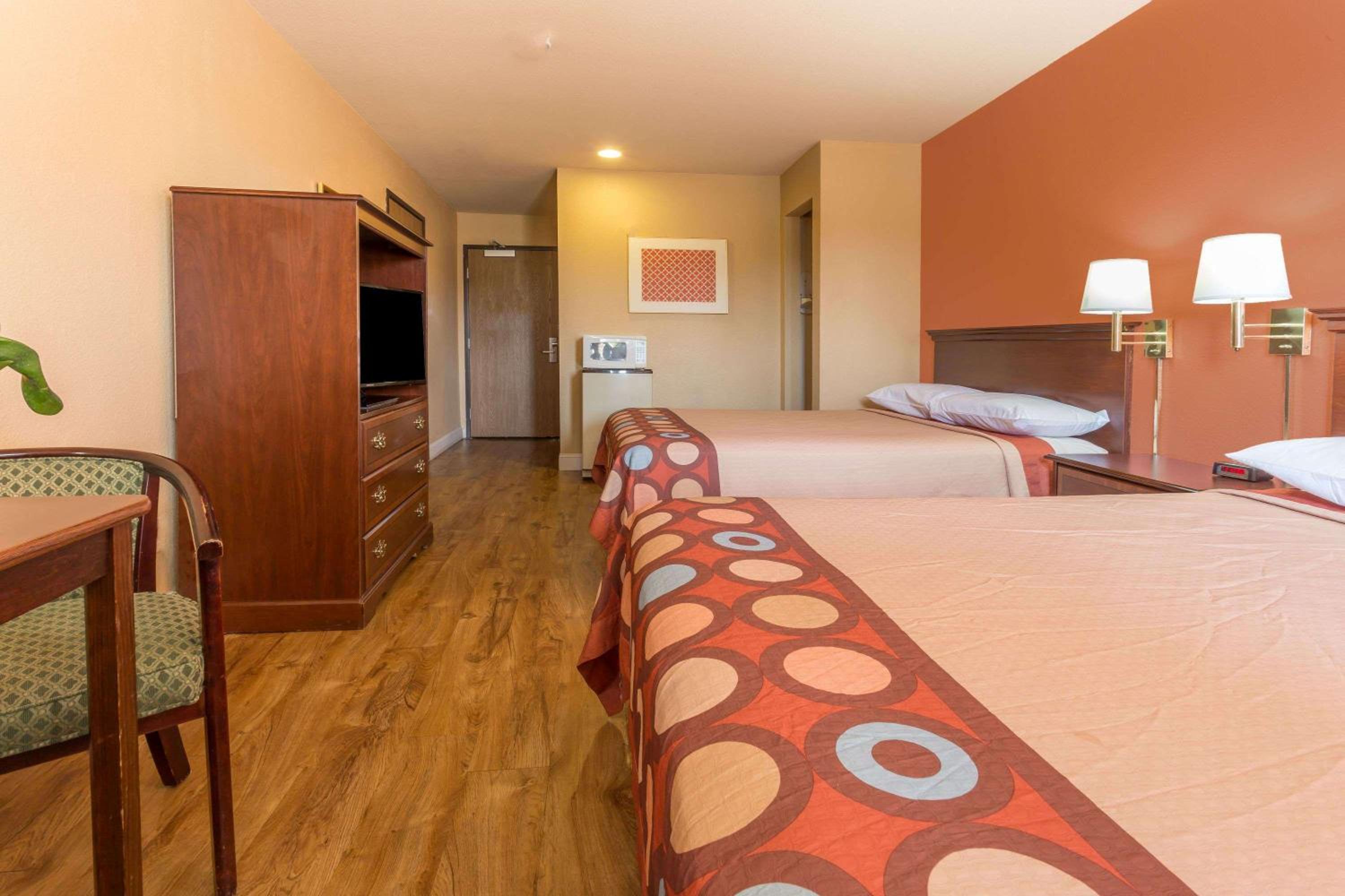 Super 8 by Wyndham Dixon/UC Davis - Property Image 18