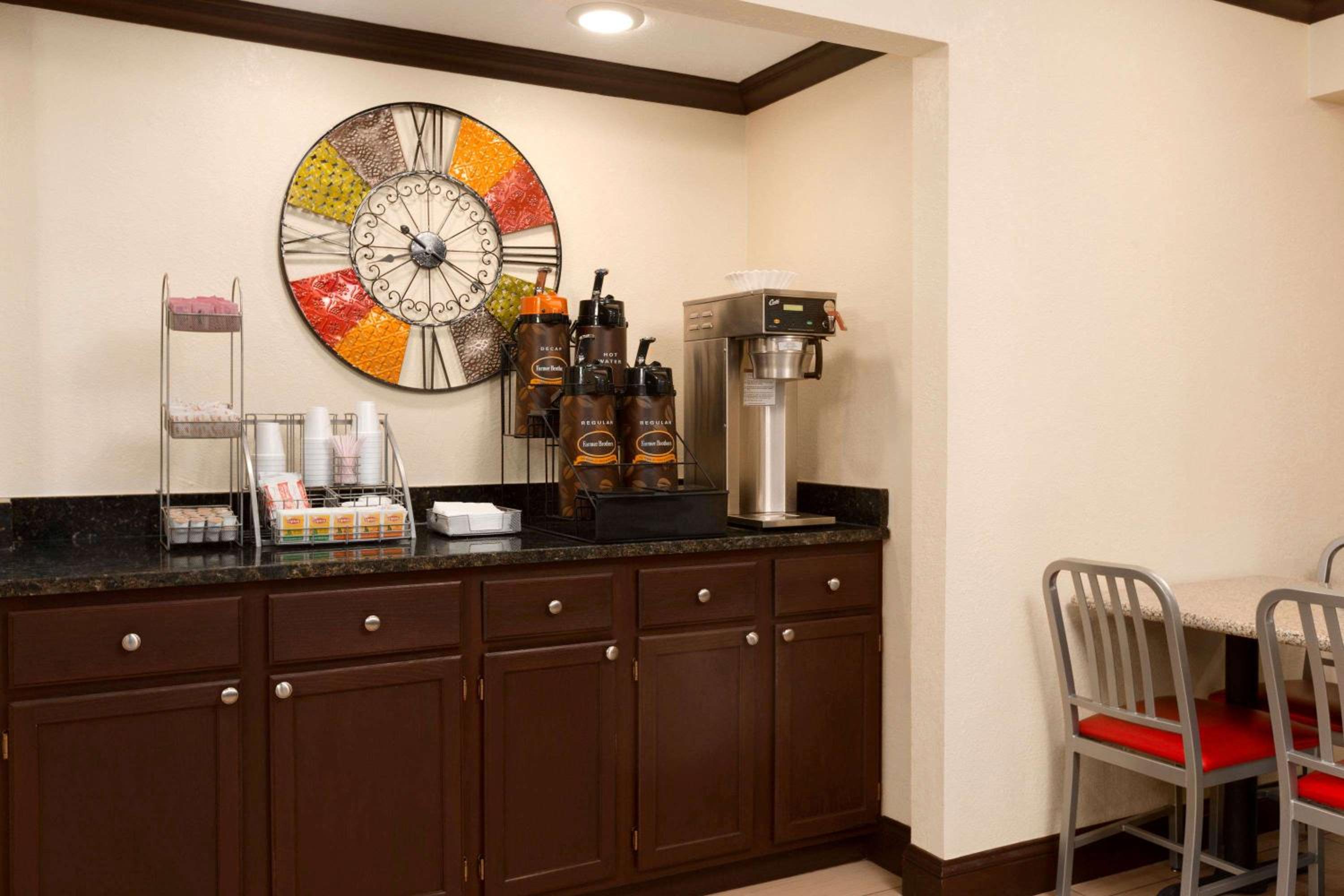 Woodward Vacations - Super 8 by Wyndham Woodward - Property Image 1