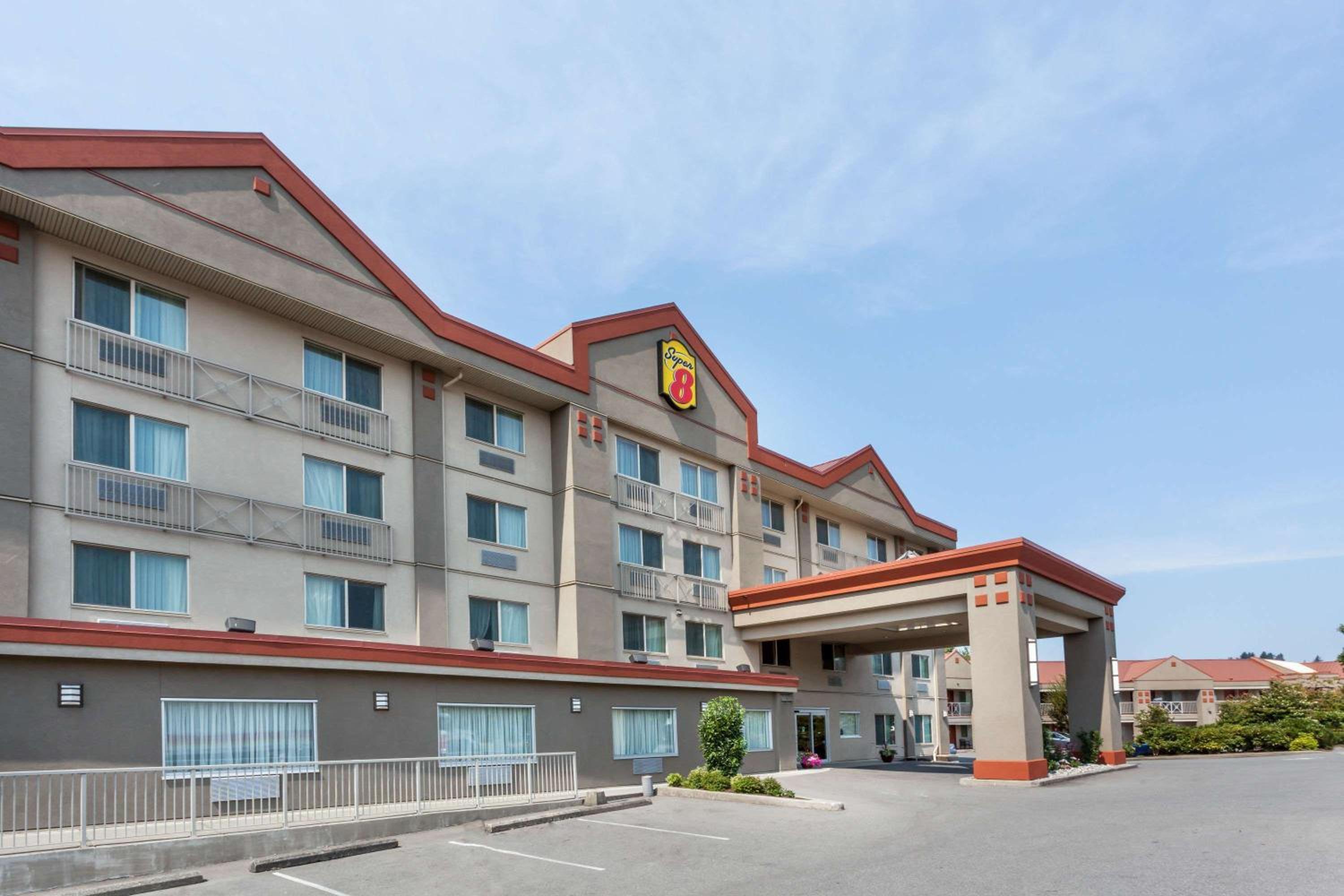 Hotel Super 8 by Wyndham Abbotsford BC
