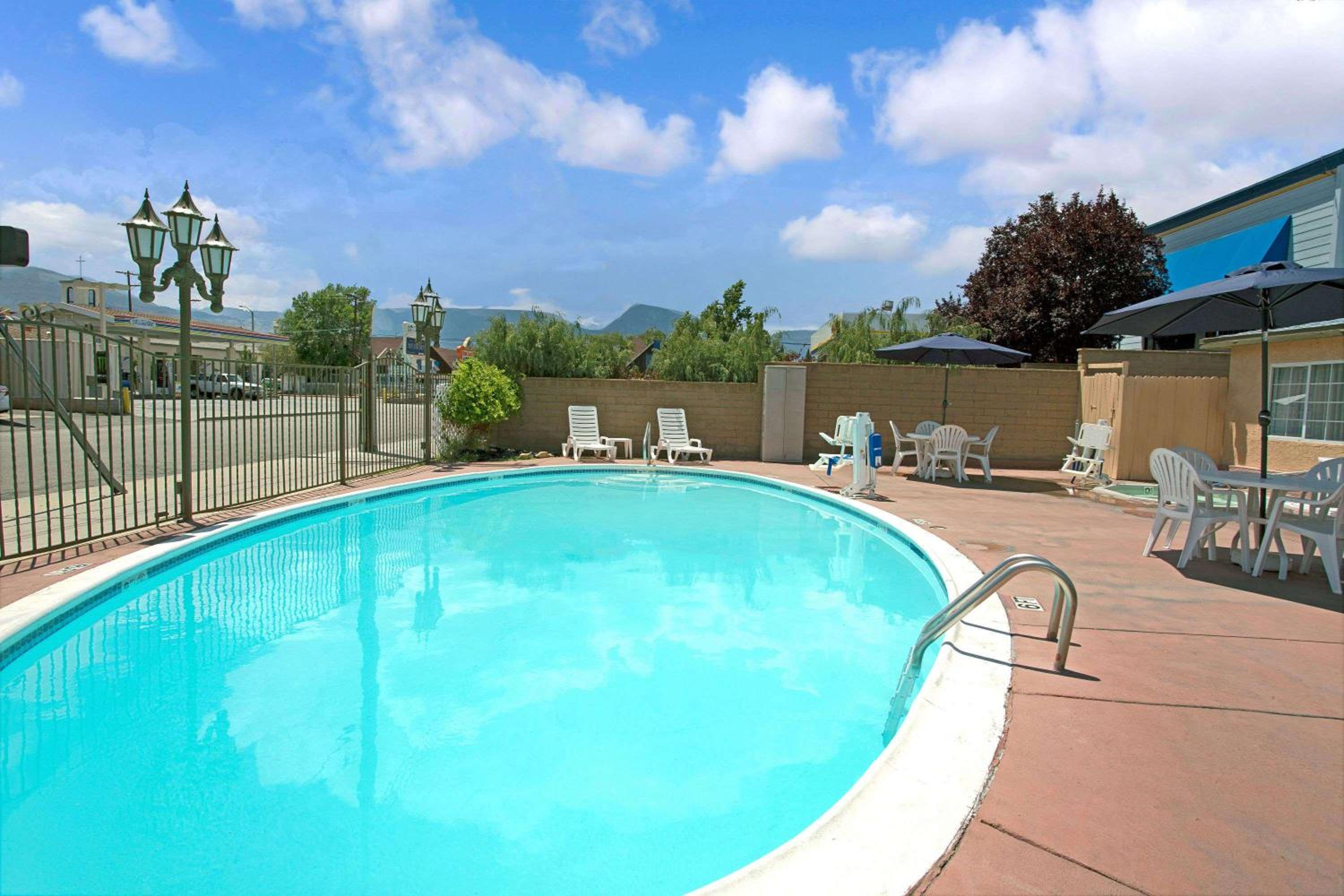 Bishop Vacations - Travelodge by Wyndham Bishop - Property Image 6