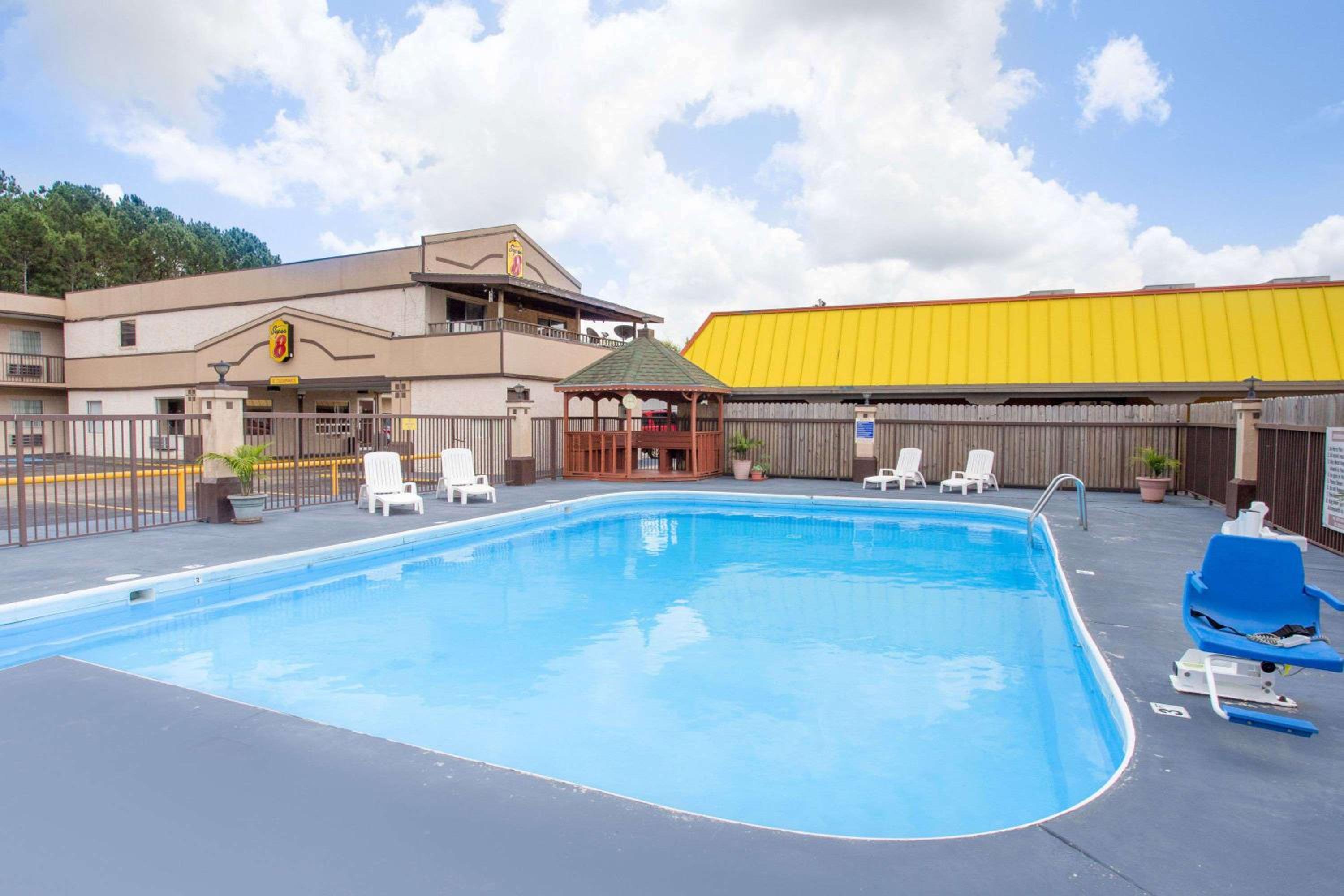 Super 8 by Wyndham Monticello AR view 2