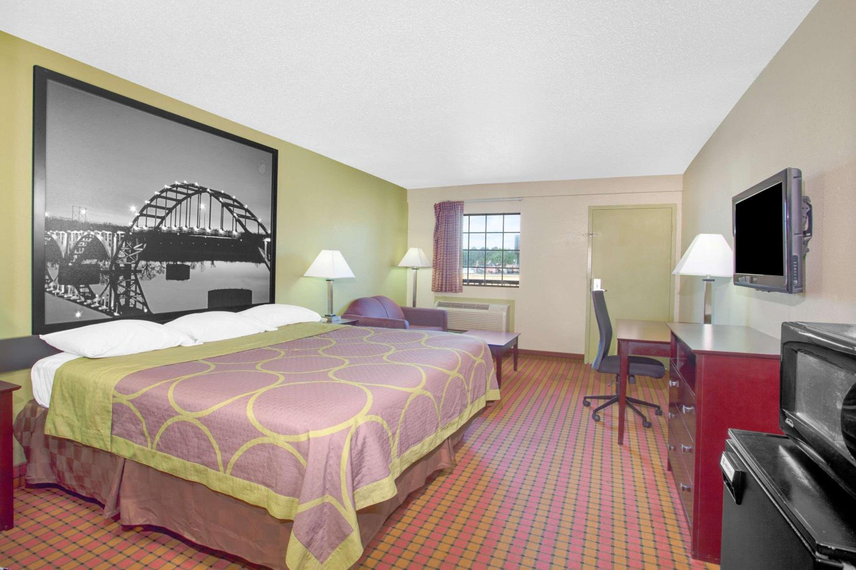 Super 8 by Wyndham Monticello AR view 4