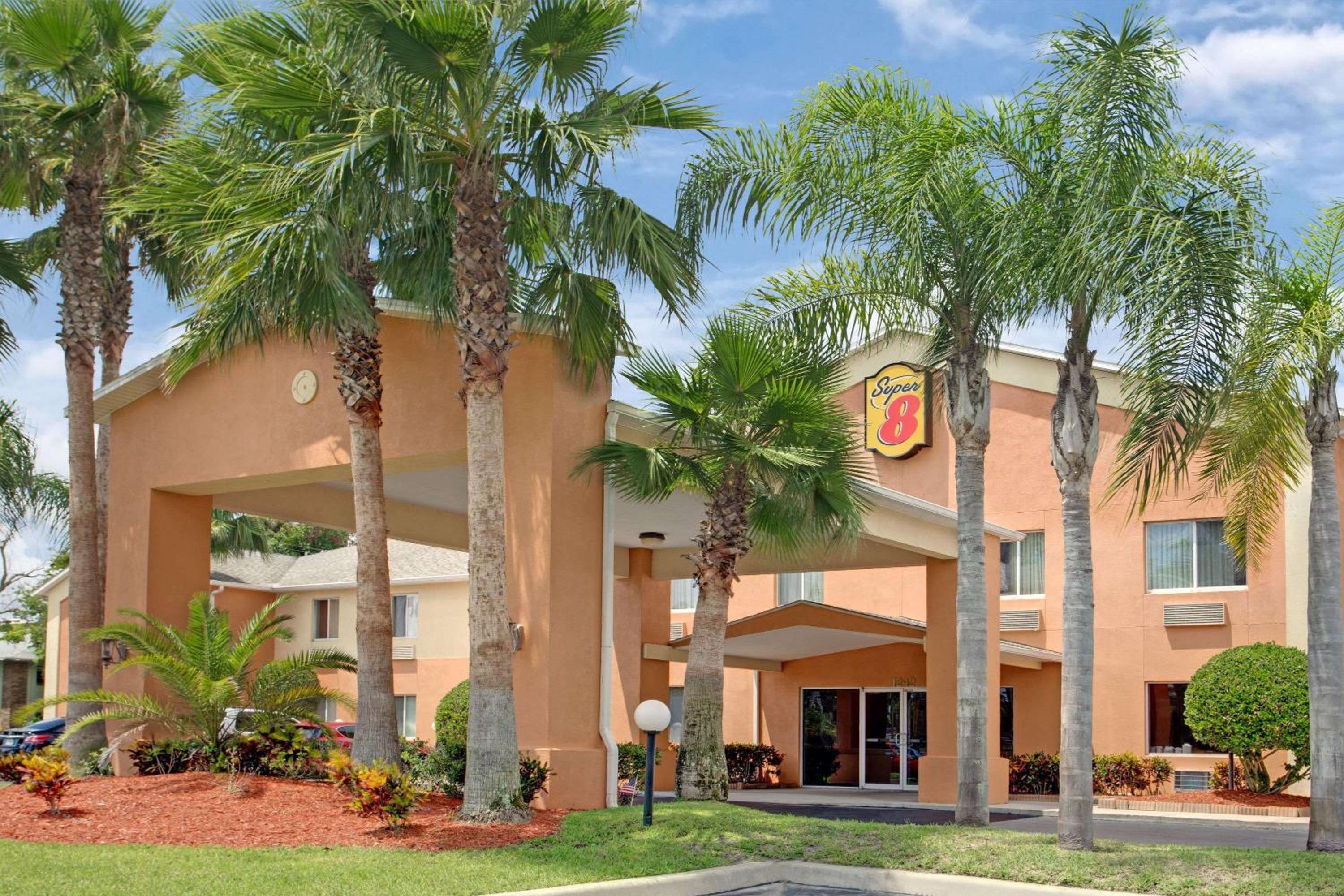 Hotel Super 8 by Wyndham Daytona Beach