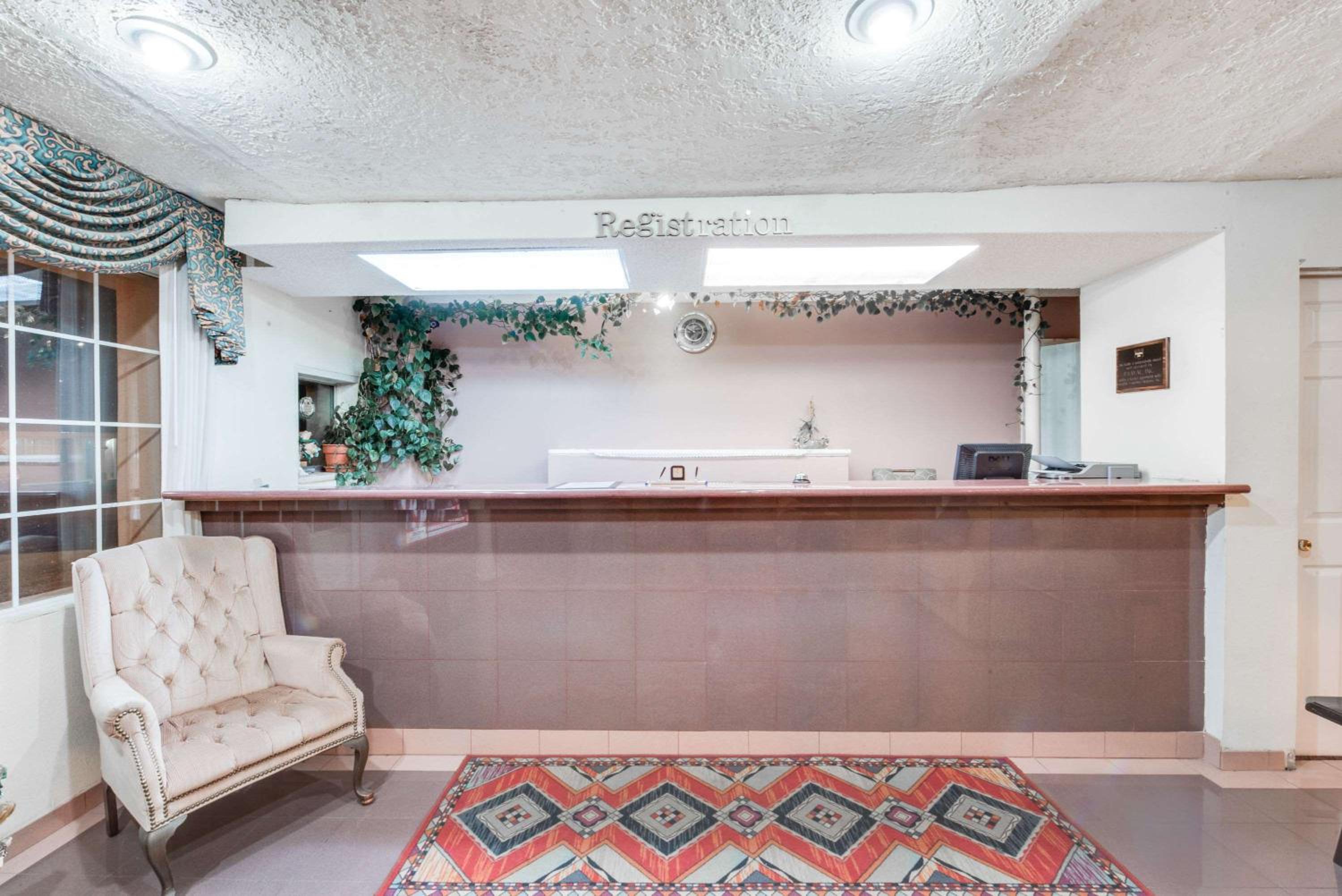 Van Horn Vacations - Knights Inn Van Horn - Property Image 8