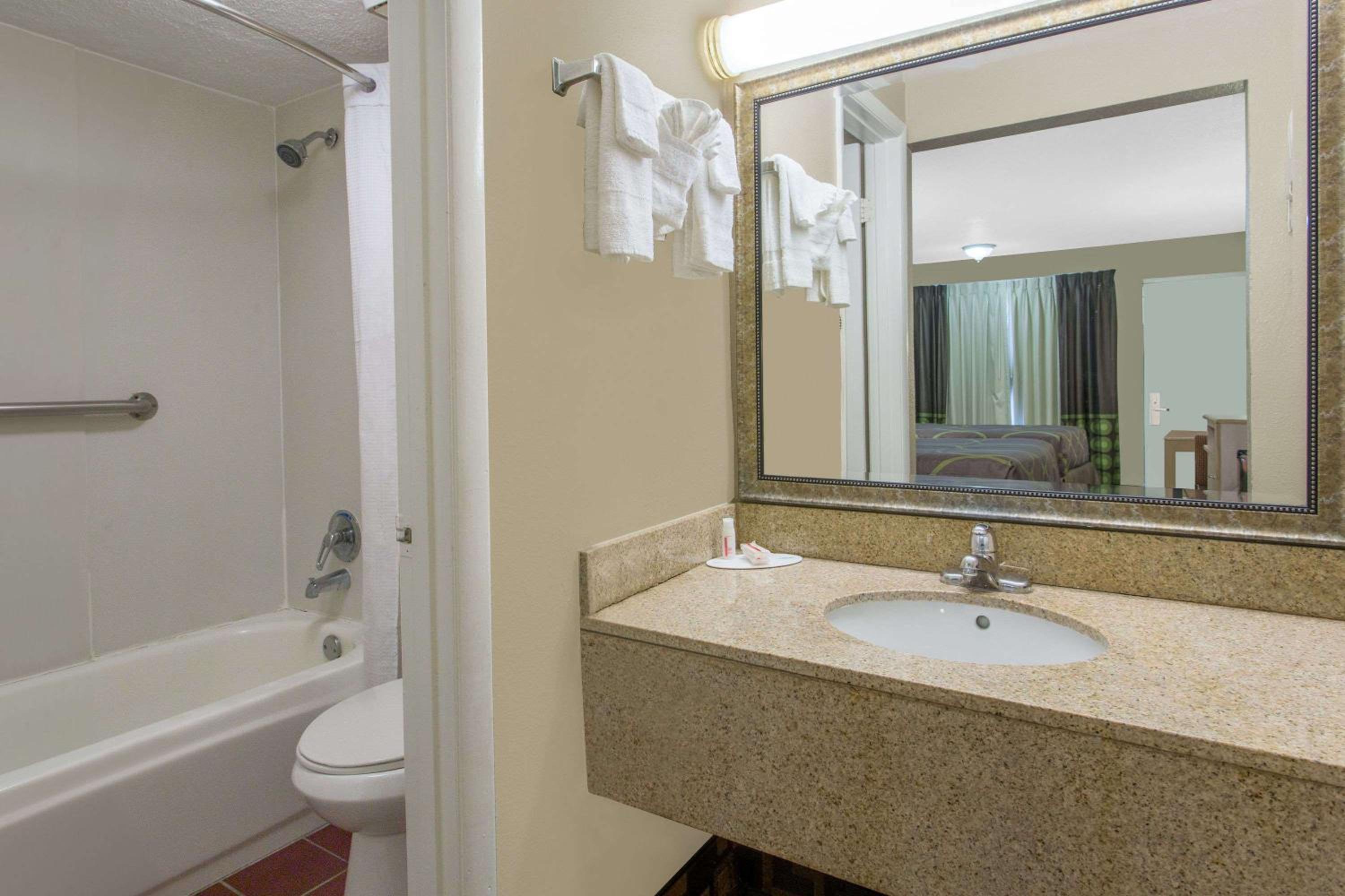 Super 8 by Wyndham Antioch/Nashville South East - Property Image 2