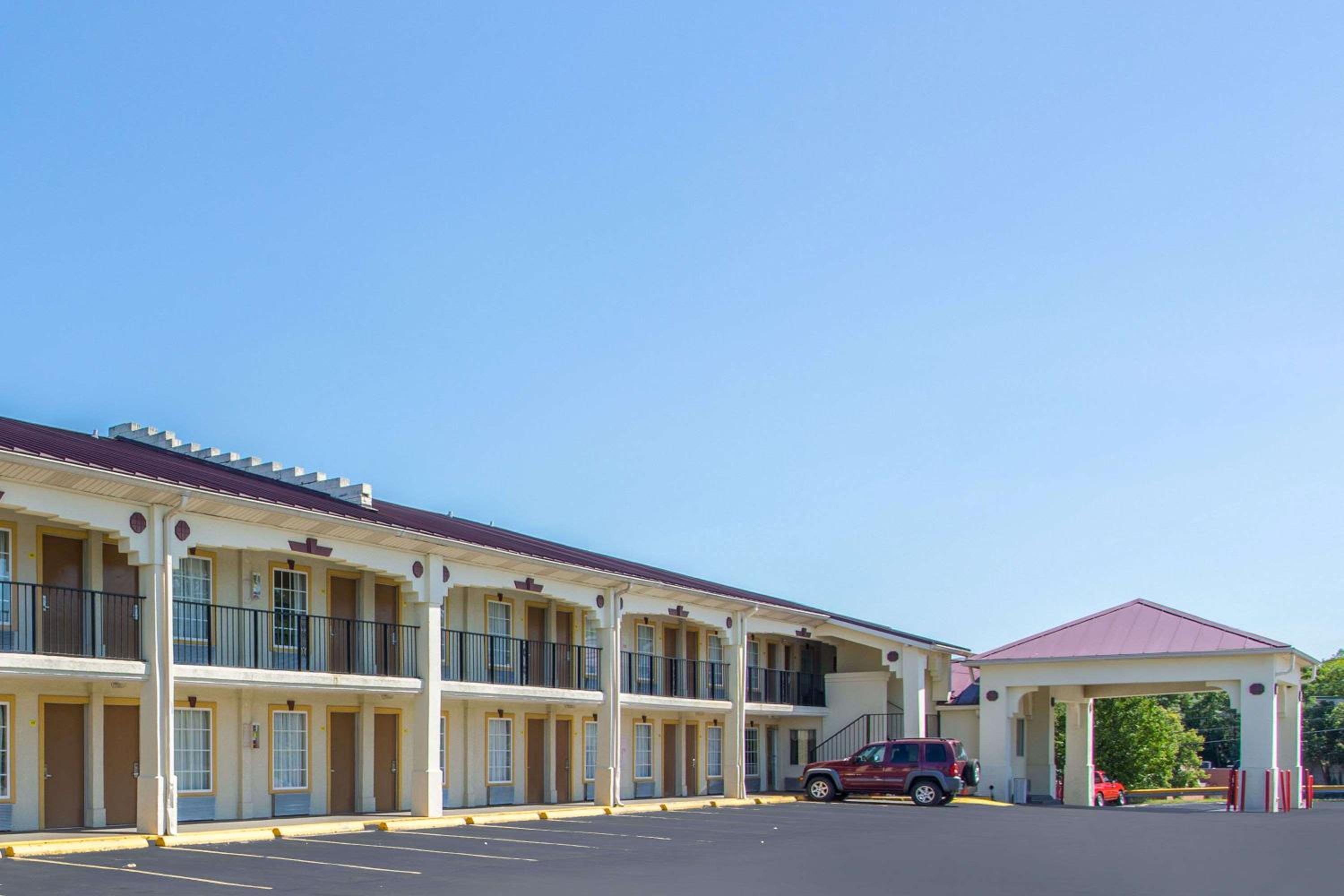 Super 8 by Wyndham Antioch/Nashville South East - Property Image 17