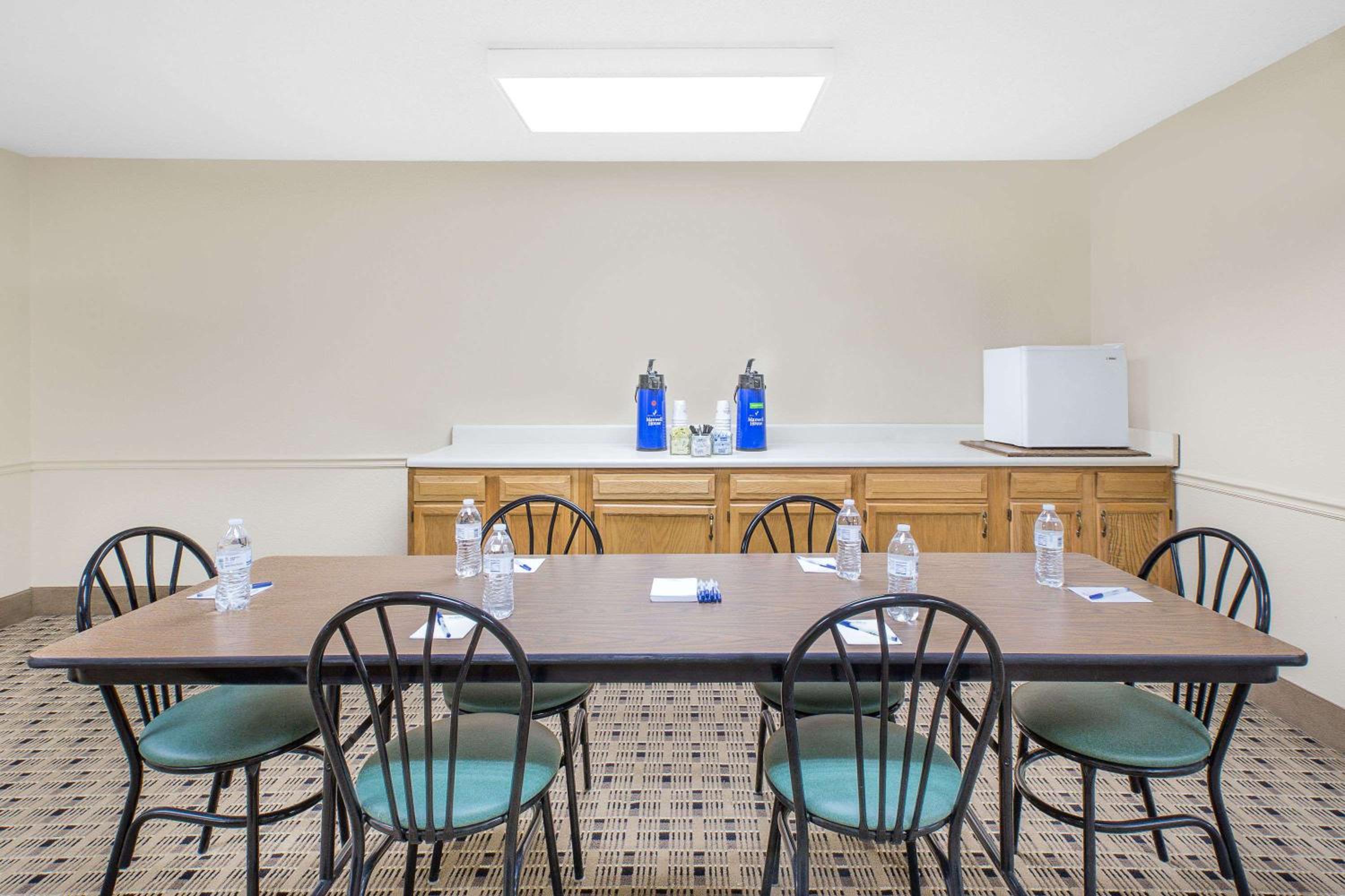 Microtel Inn & Suites by Wyndham Franklin view 3