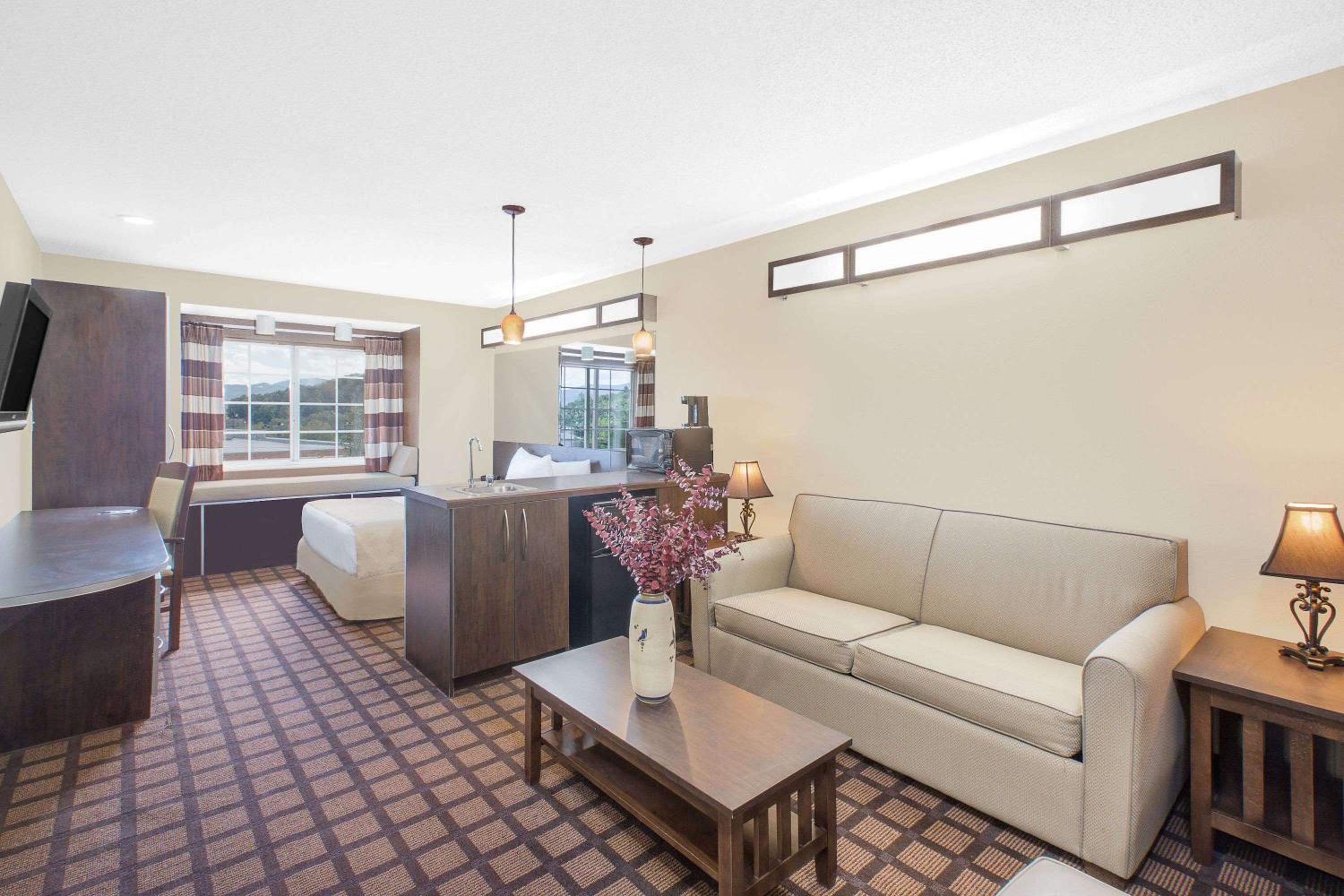 Microtel Inn & Suites by Wyndham Franklin view 4
