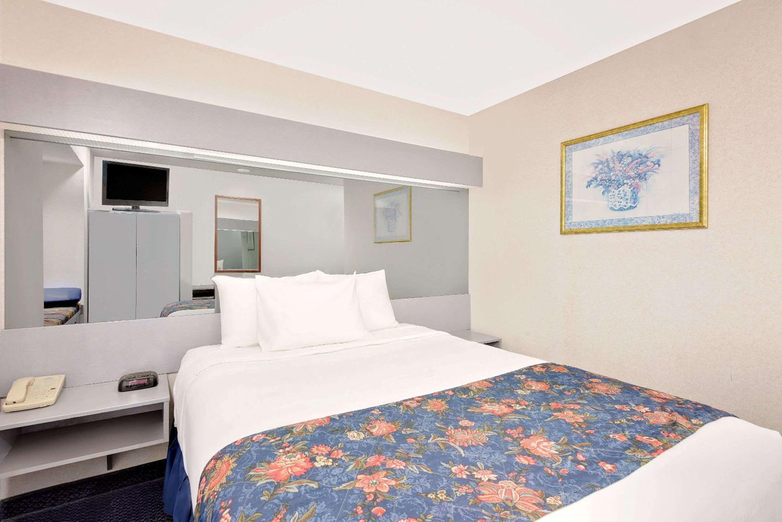 Hagerstown Vacations - Microtel Inn  Suites by Wyndham Hagerstown by I-81 - Property Image 12